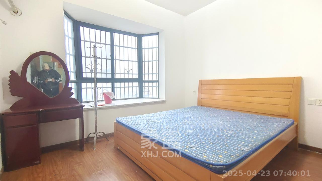 翡翠华庭  2室2厅1卫   1700.00元/月