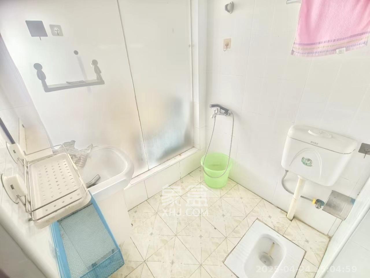 新长海广场  1室1厅1卫   850.00元/月室内图