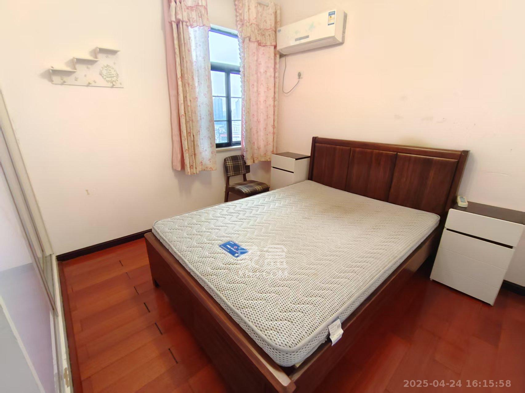 盘龙名府 3室2厅1卫 1600.0元/月 盘龙名府 3室2厅1卫 1600.0元/月室内图