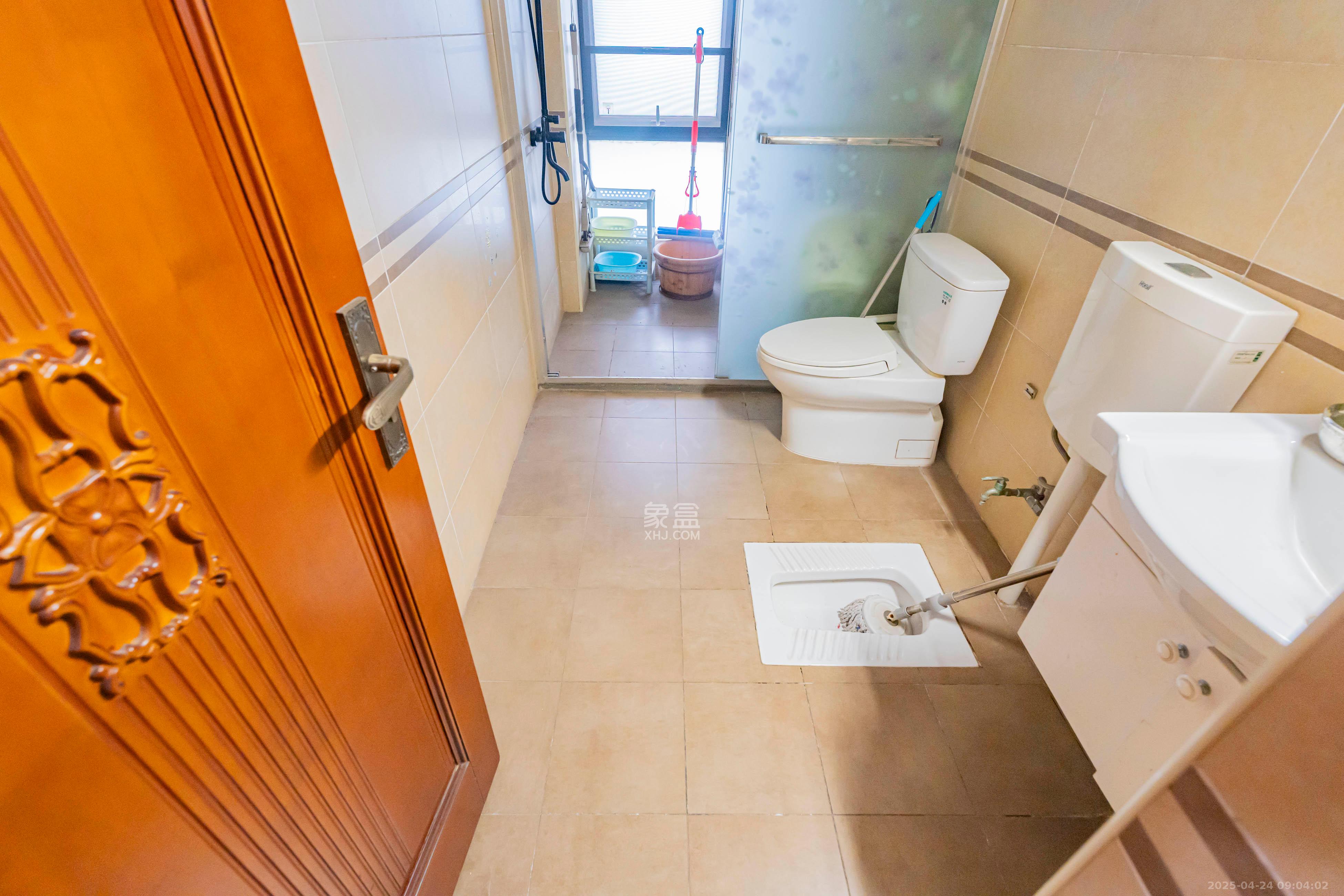 归心苑 4室2厅2卫 5000.0元/月 归心苑 4室2厅2卫 5000.0元/月室内图