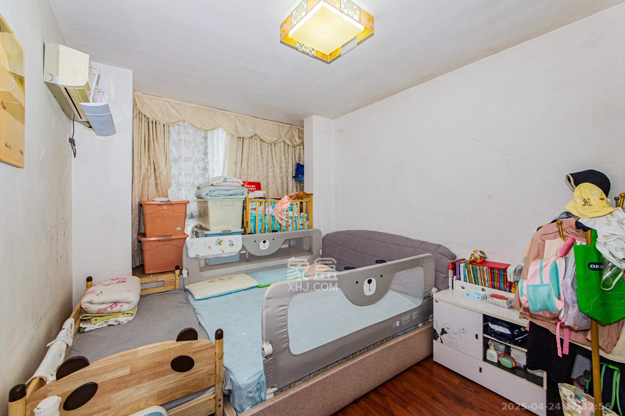 湘江世纪城星江苑 3室2厅2卫 98.0万 湘江世纪城星江苑 3室2厅2卫 98.0万卧室