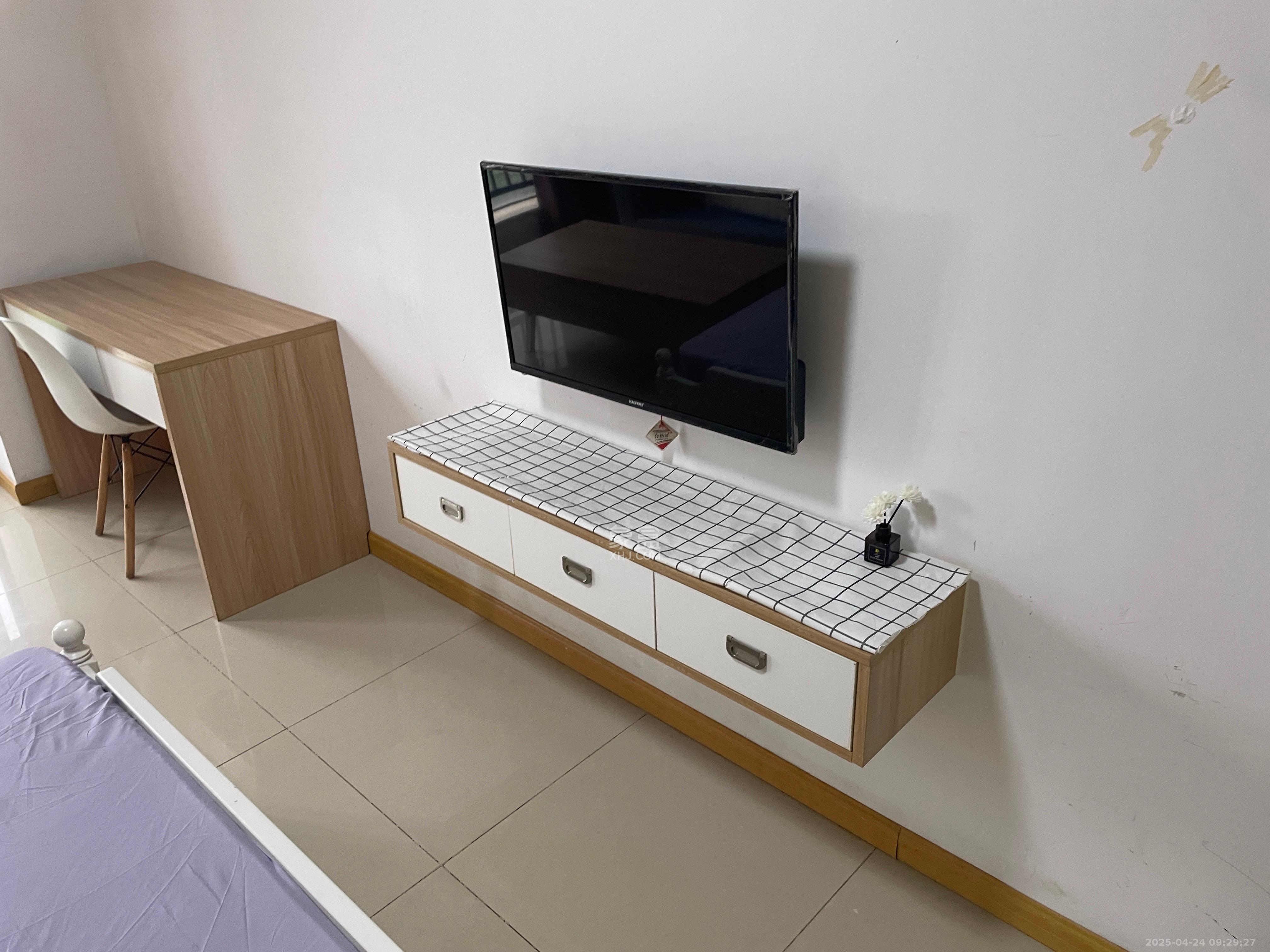 中建芙蓉工社 0室1厅1卫 1400.0元/月 中建芙蓉工社 0室1厅1卫 1400.0元/月室内图