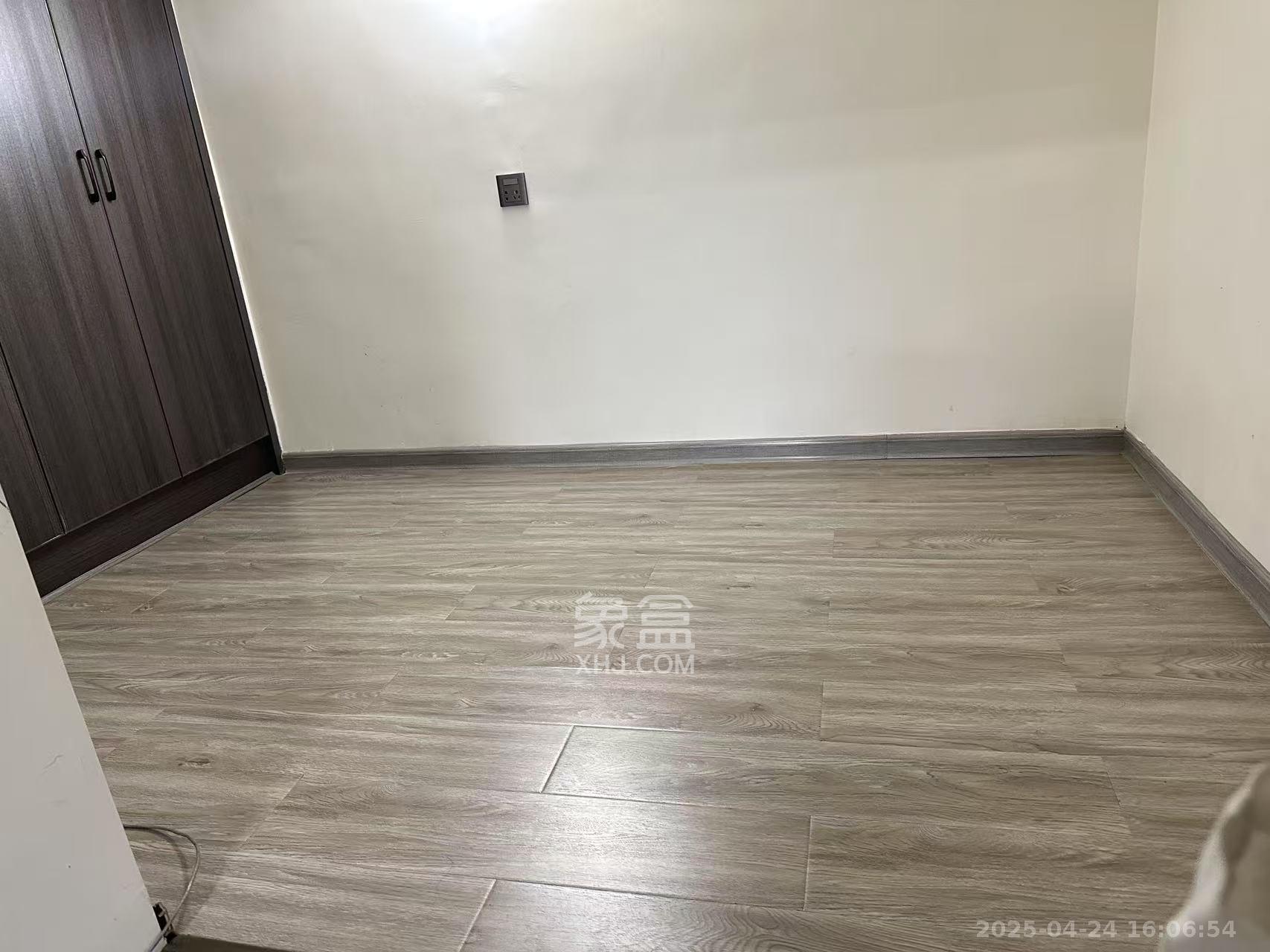 龙湖湘江星座(祺鑫星座公寓) 1室1厅1卫 1300.0元/月 龙湖湘江星座(祺鑫星座公寓) 1室1厅1卫 1300.0元/月室内图