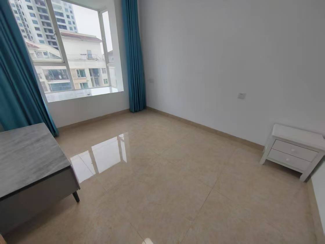 展兴高新花园  3室2厅2卫    3000.0元/月 展兴高新花园  3室2厅2卫    3000.0元/月室内图