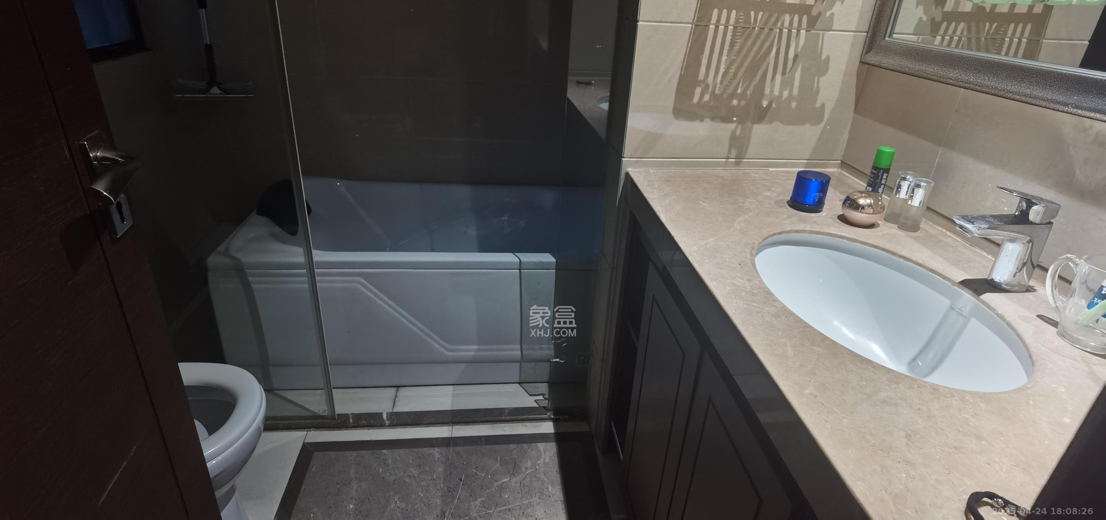 梅溪湖金茂府(金茂广场)(金茂览秀城) 4室2厅2卫 4500.0元/月 梅溪湖金茂府(金茂广场)(金茂览秀城) 4室2厅2卫 4500.0元/月室内图