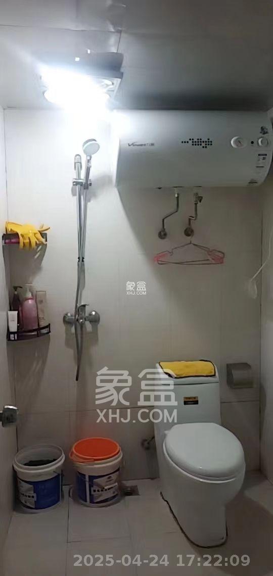 中瀚财富广场  3室2厅2卫    35.0万 中瀚财富广场  3室2厅2卫    35.0万室内图