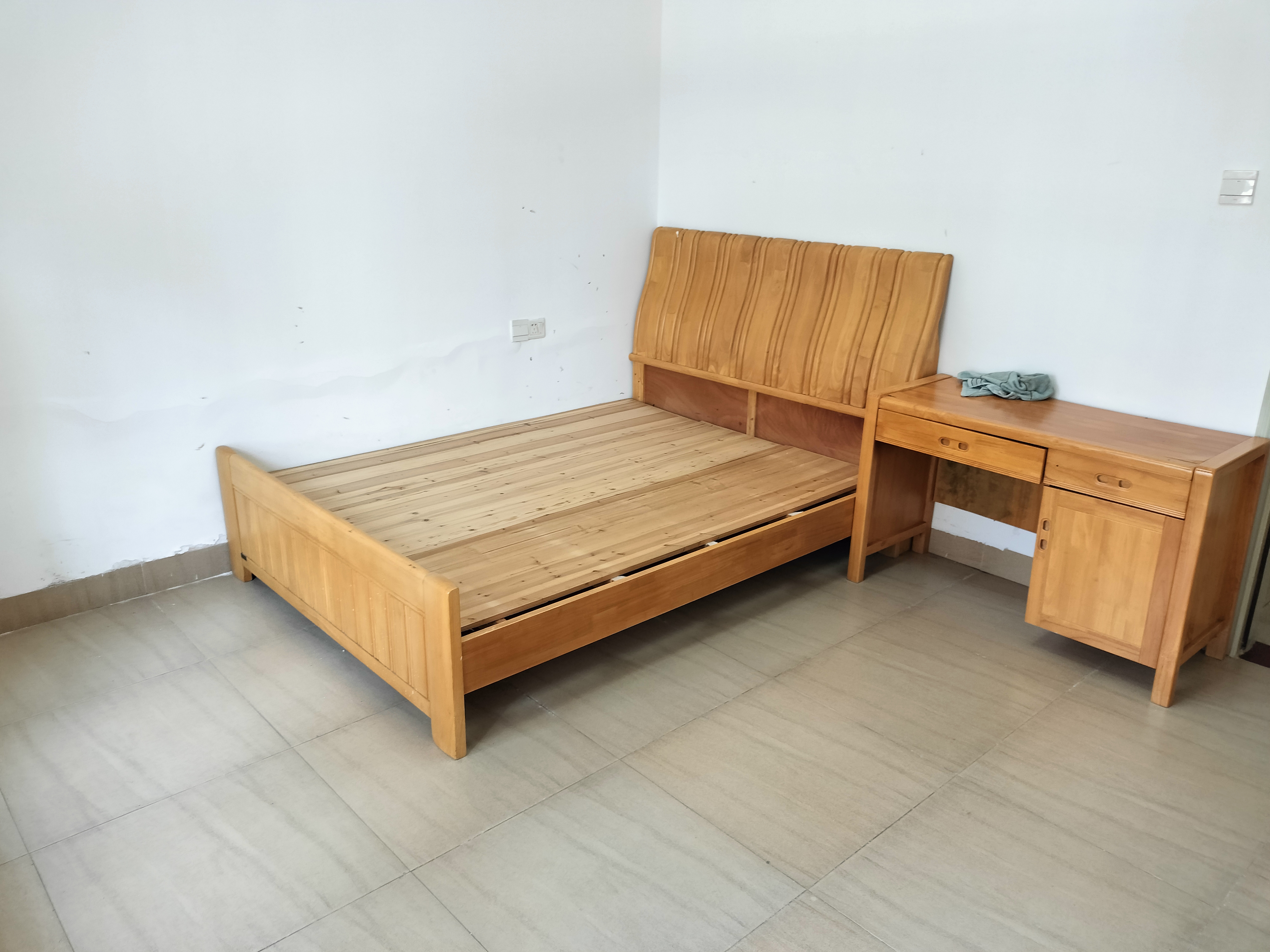 蓝水湾一期  2室1厅1卫   2300.00元/月室内图