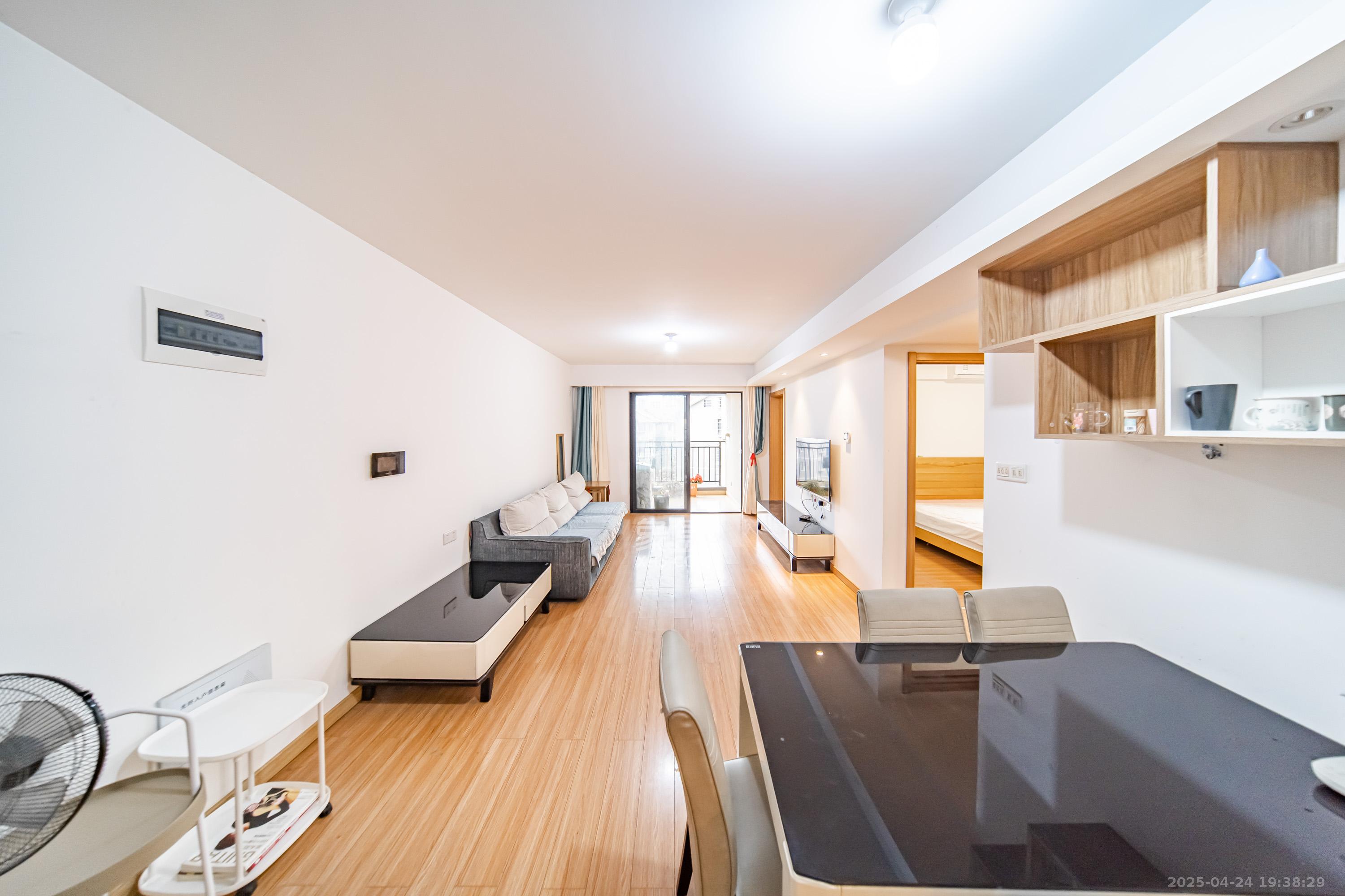 万科金域缇香  3室2厅2卫    110.0万 万科金域缇香  3室2厅2卫    110.0万客厅