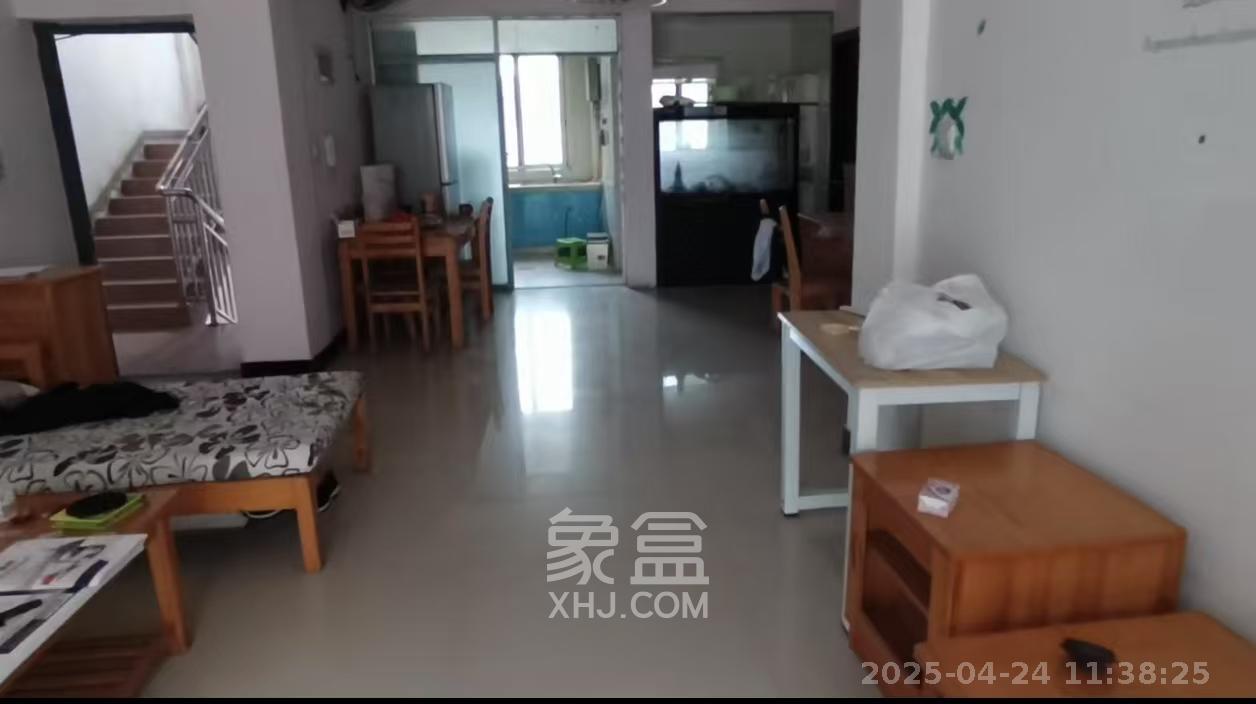 鄱阳小区  3室2厅1卫    1500.0元/月 鄱阳小区  3室2厅1卫    1500.0元/月室内图