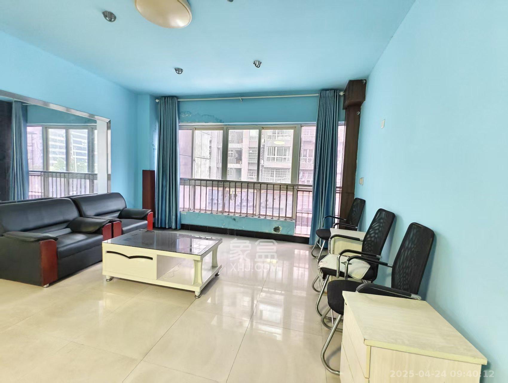 伍家岭生活广场 1室1厅1卫 1600.0元/月 伍家岭生活广场 1室1厅1卫 1600.0元/月室内图