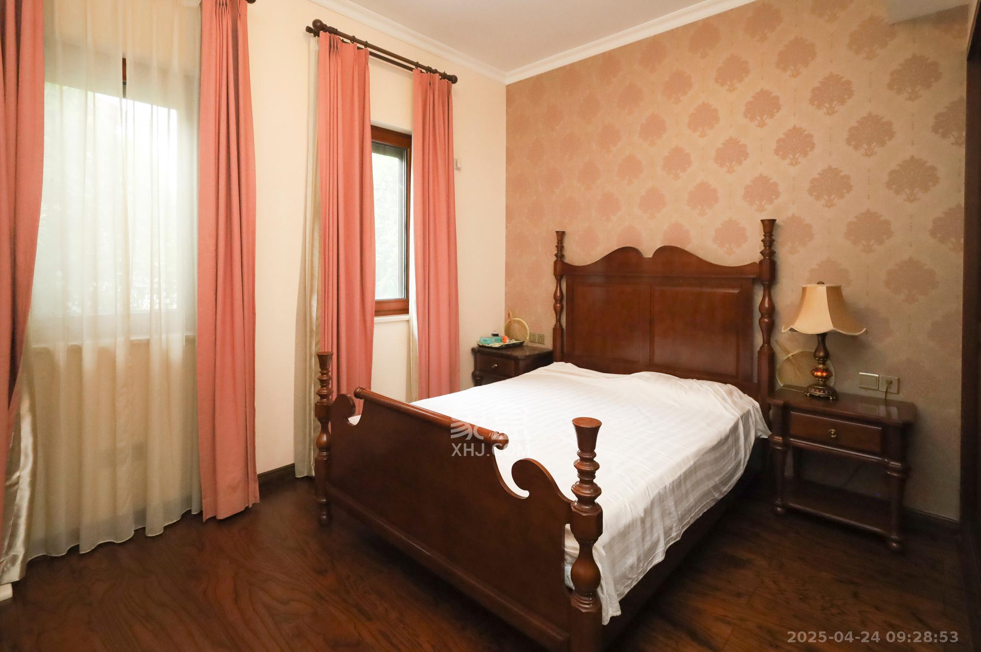 万业巴厘岛 1室0厅0卫 450.0万 万业巴厘岛 1室0厅0卫 450.0万卧室