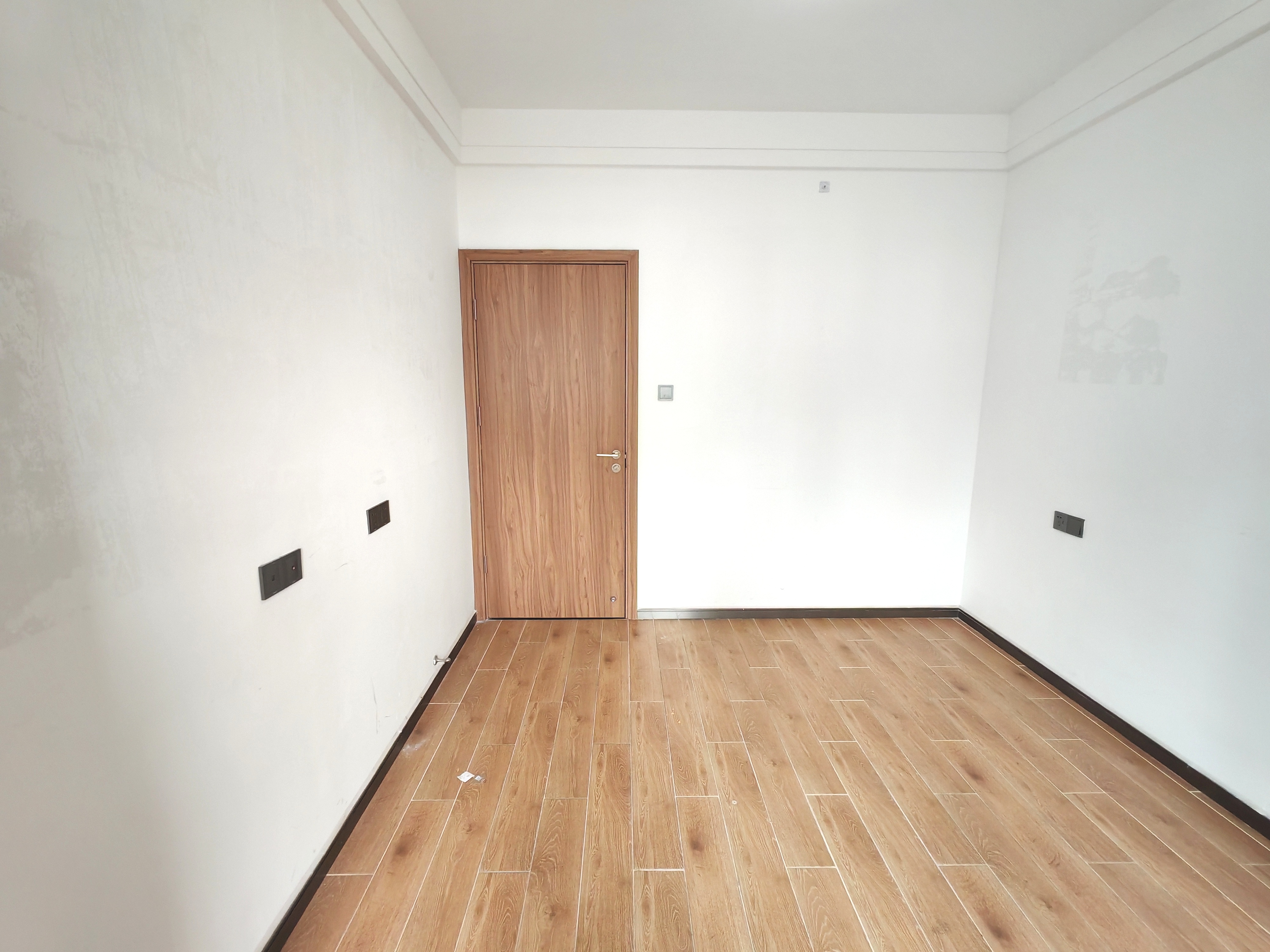 海航豪庭南苑 2室2厅2卫 279.0万 海航豪庭南苑 2室2厅2卫 279.0万客厅