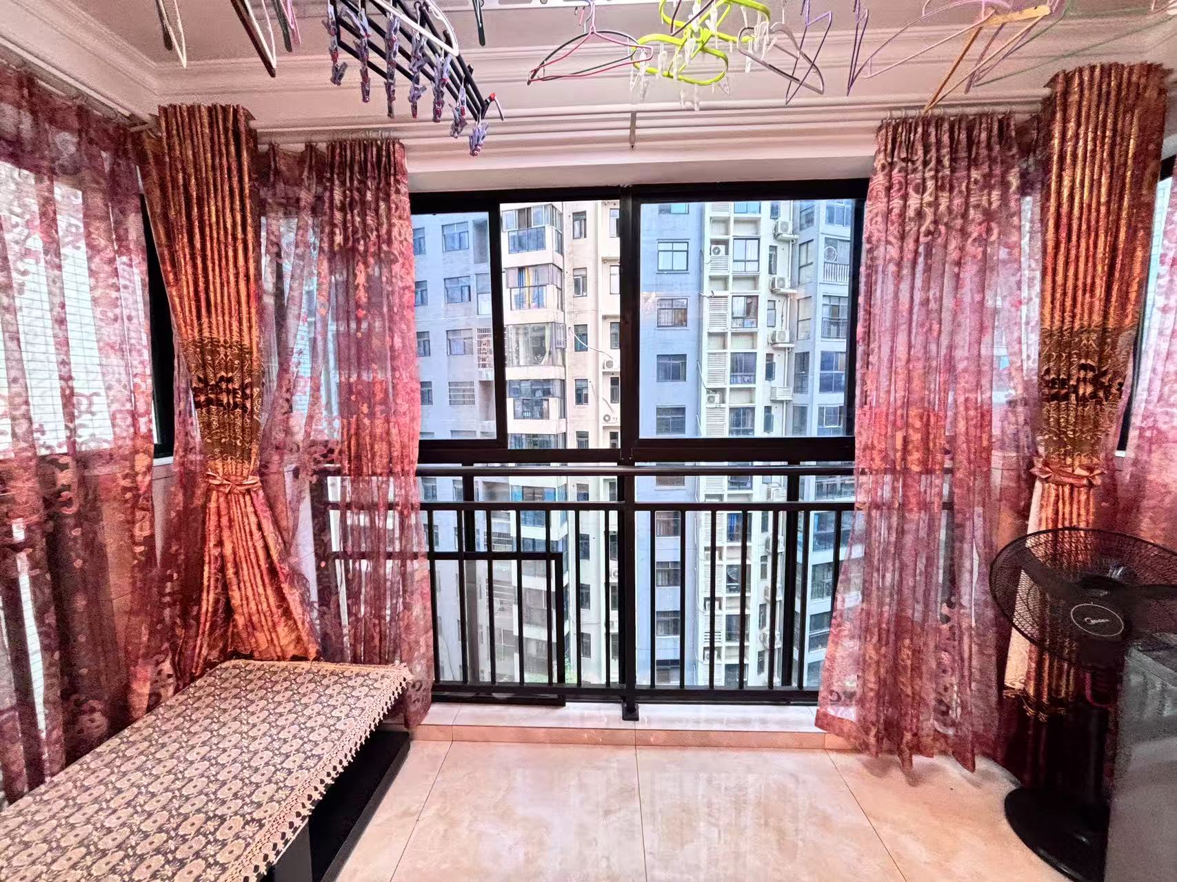 金碧花园 3室2厅2卫 68.0万 金碧花园 3室2厅2卫 68.0万室内图