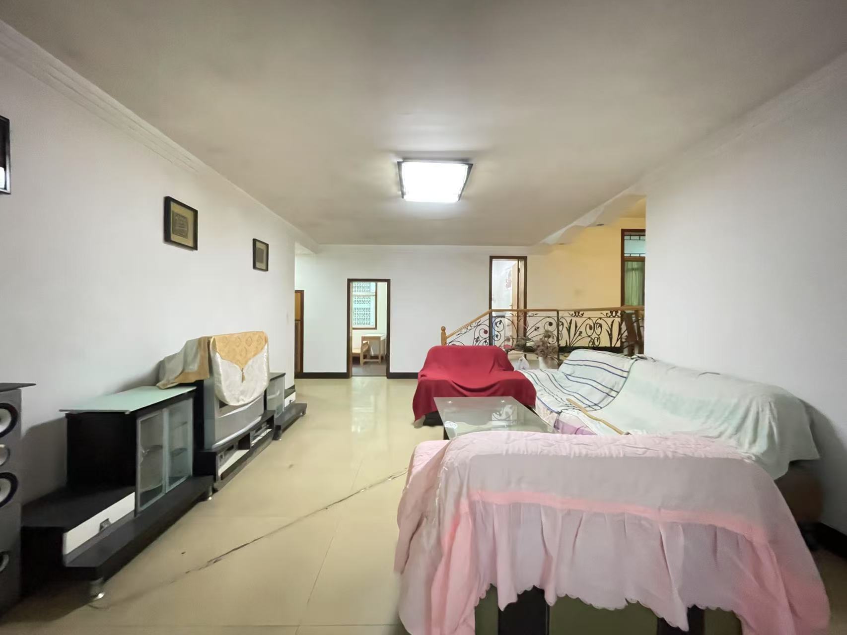 珠江花园 4室2厅2卫 37.0万 珠江花园 4室2厅2卫 37.0万室内图