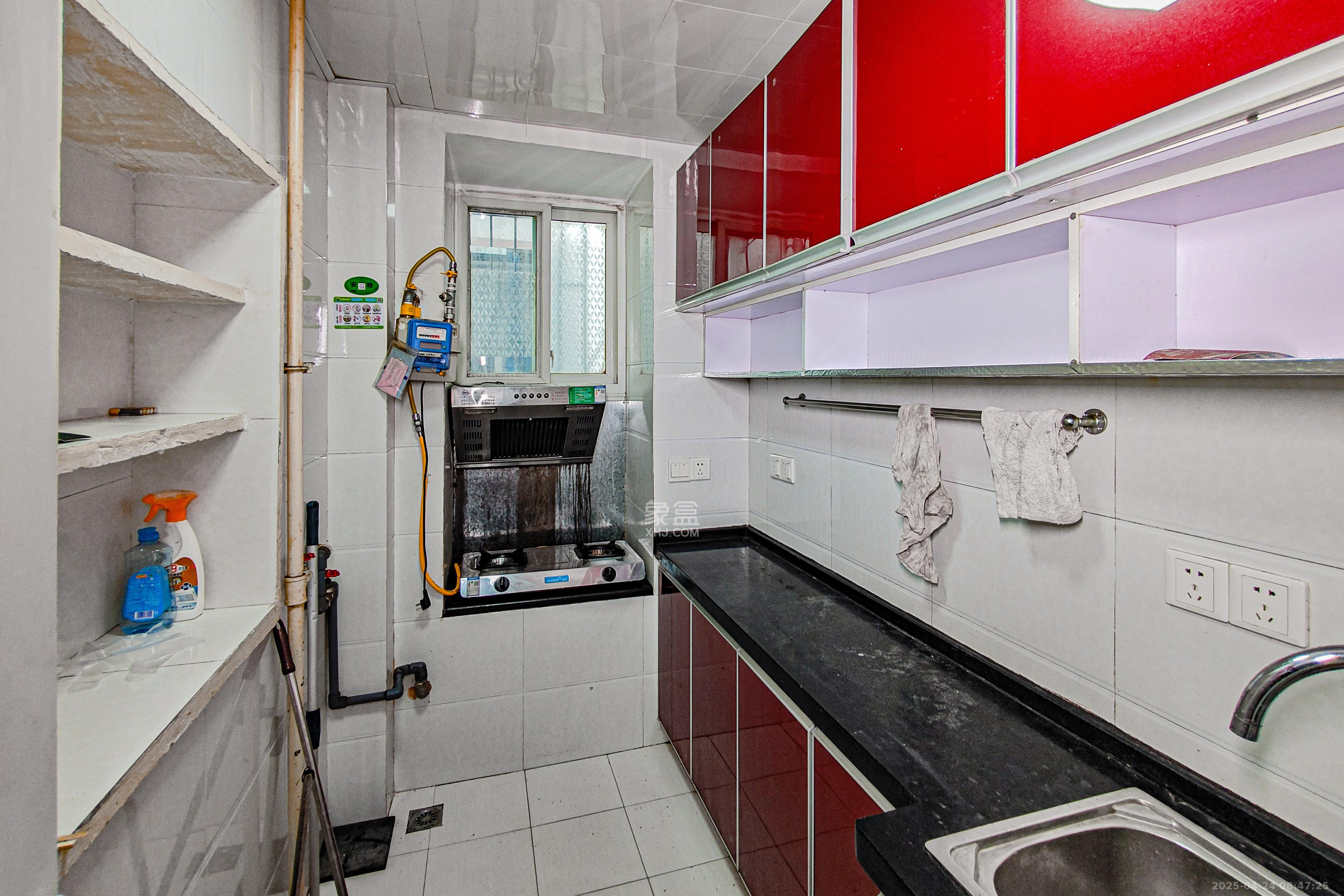 西湖路173号(原西湖大厦) 2室1厅1卫 56.0万 西湖路173号(原西湖大厦) 2室1厅1卫 56.0万厨房