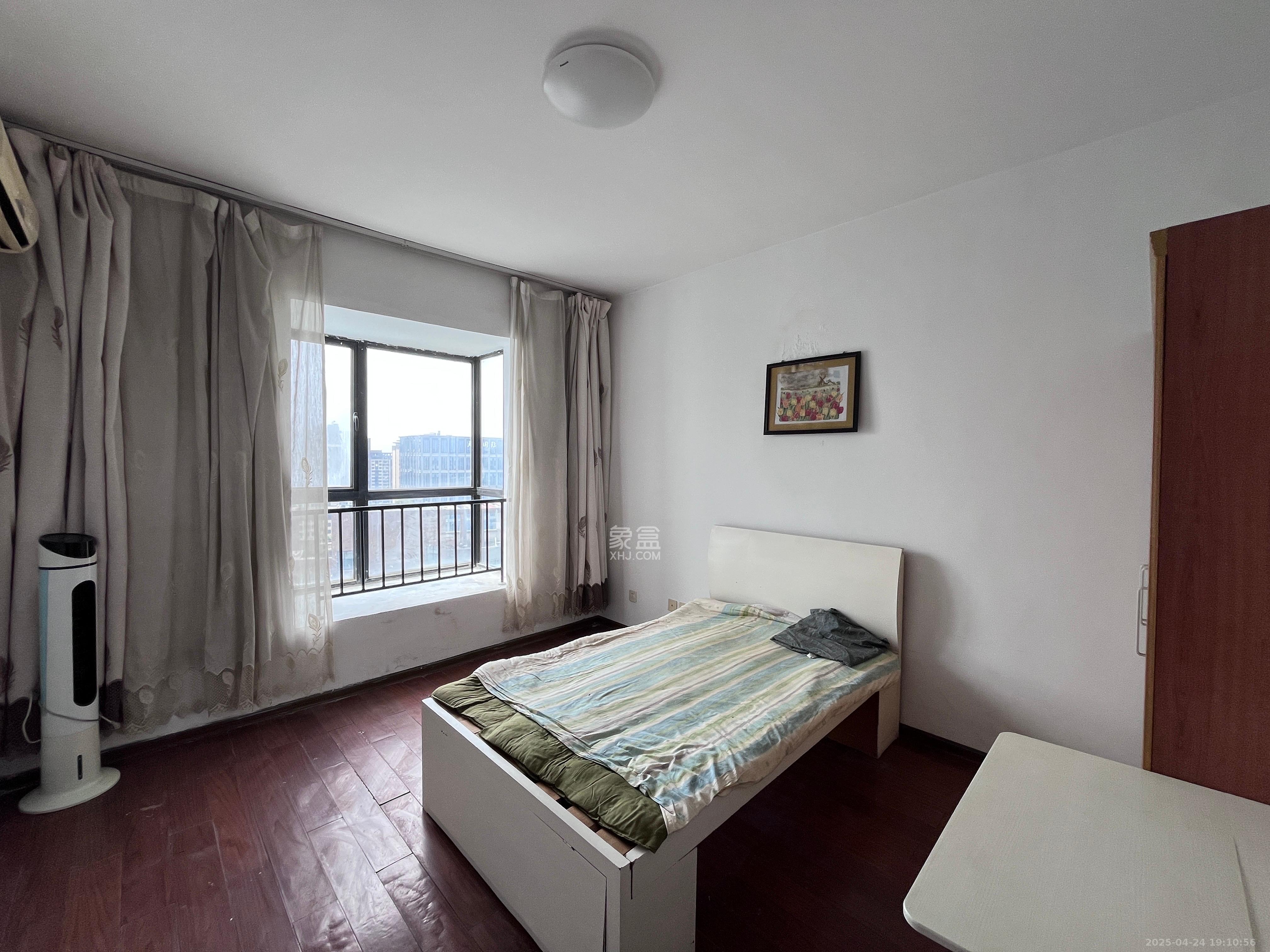 鑫远湘府华城 2室2厅1卫 2200.0元/月 鑫远湘府华城 2室2厅1卫 2200.0元/月室内图