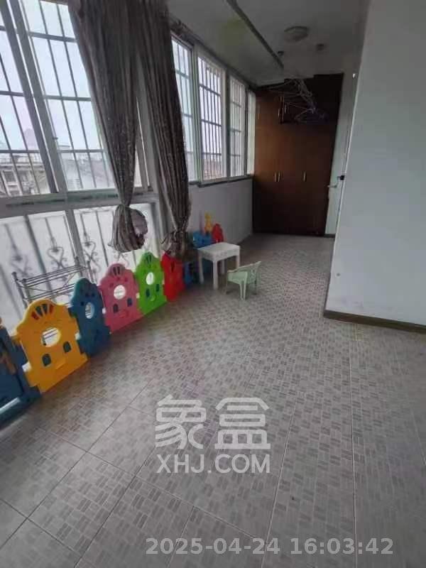 留香雅苑  3室2厅2卫   2600.00元/月室内图