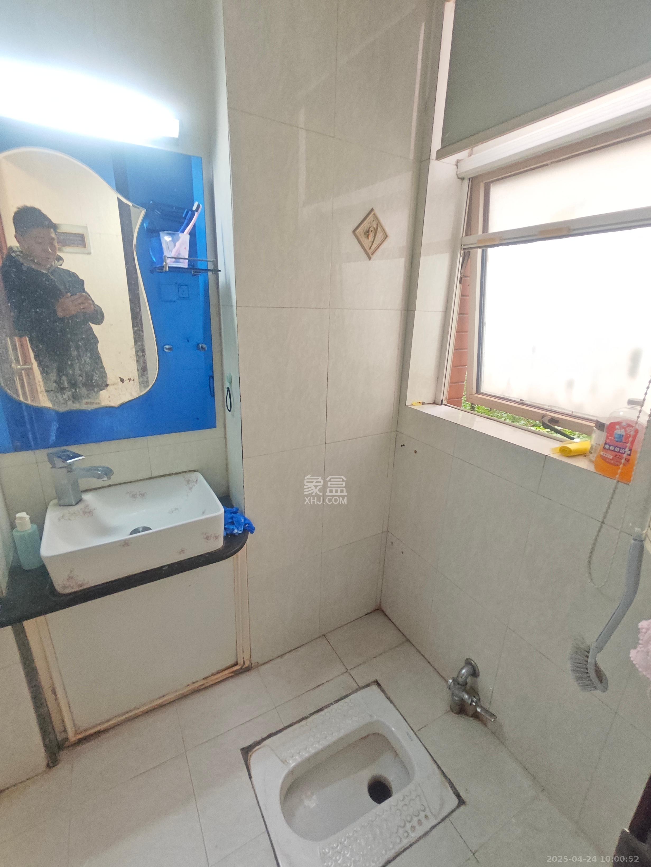 地质家园一、二期(地泰人民公馆)  1室0厅0卫    3600.0元/月 地质家园一、二期(地泰人民公馆)  1室0厅0卫    3600.0元/月室内图