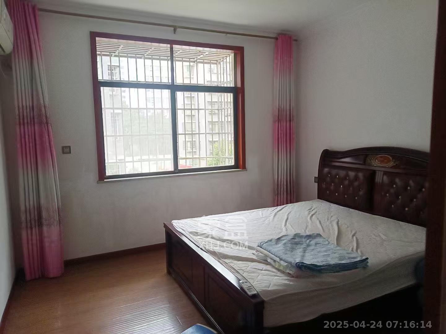 黄鹤小区3片 3室2厅2卫 2300.0元/月 黄鹤小区3片 3室2厅2卫 2300.0元/月室内图