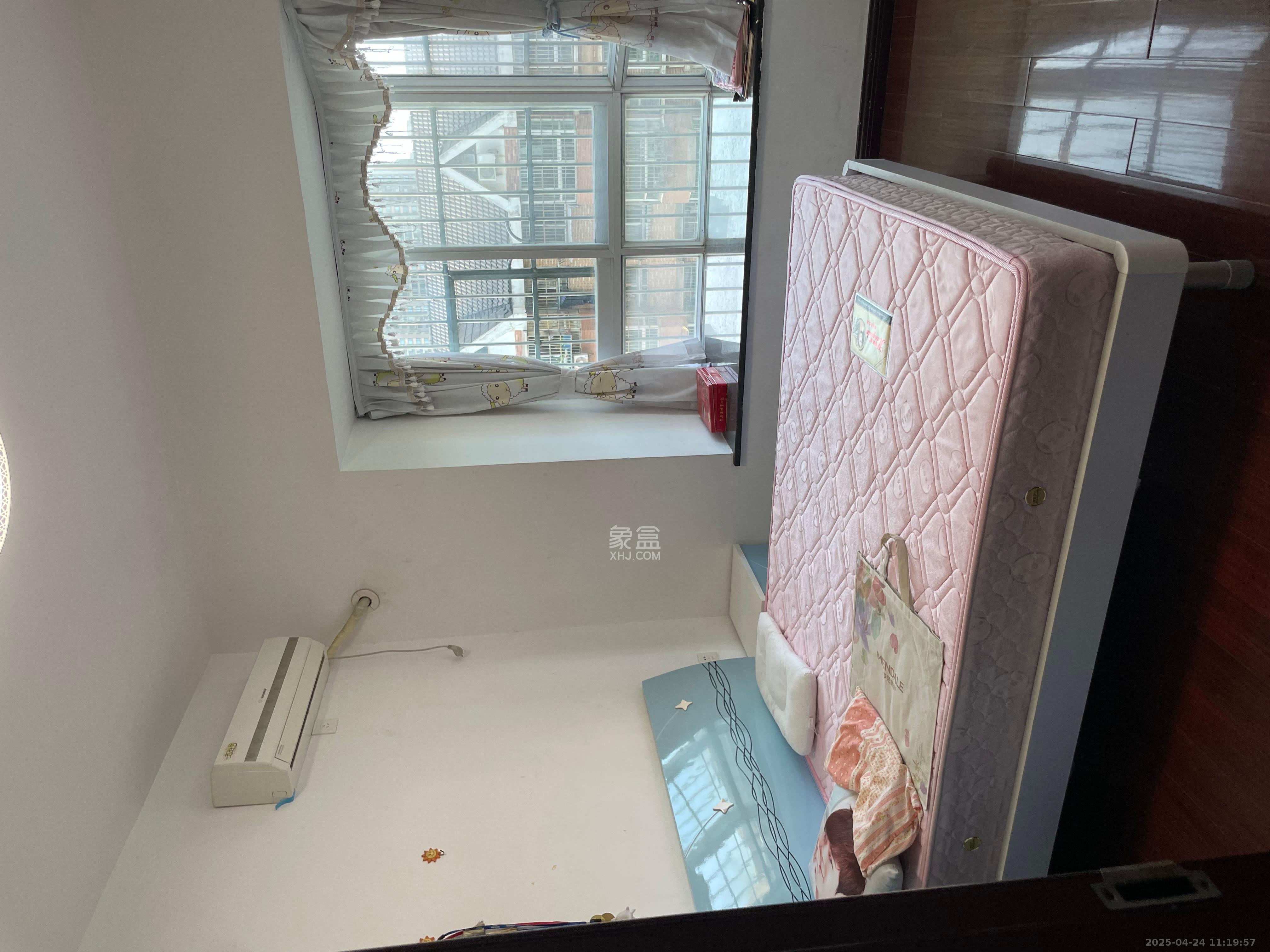 山水庭院  3室2厅2卫    2500.0元/月 山水庭院  3室2厅2卫    2500.0元/月室内图