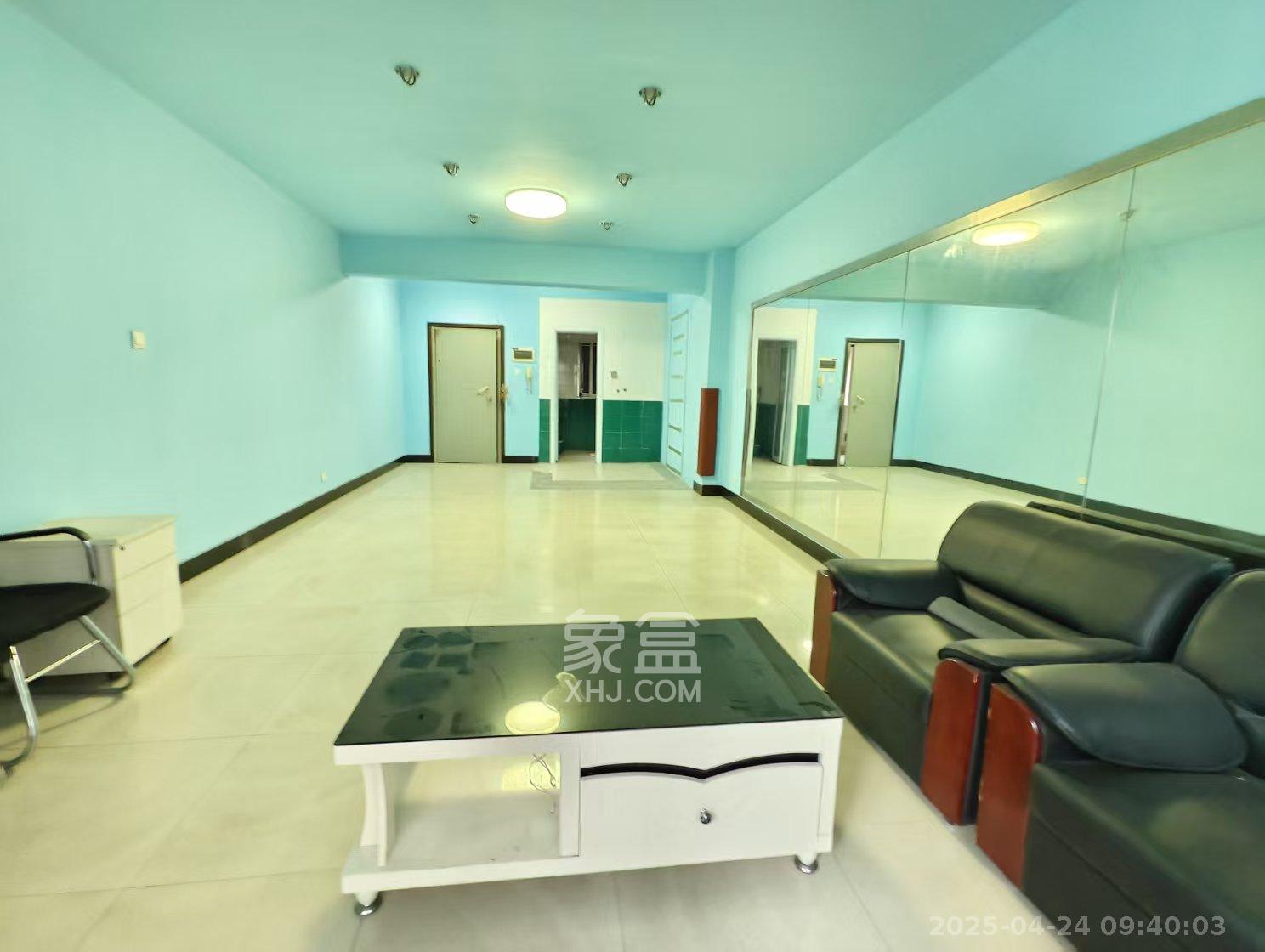 伍家岭生活广场 1室1厅1卫 1600.0元/月 伍家岭生活广场 1室1厅1卫 1600.0元/月室内图