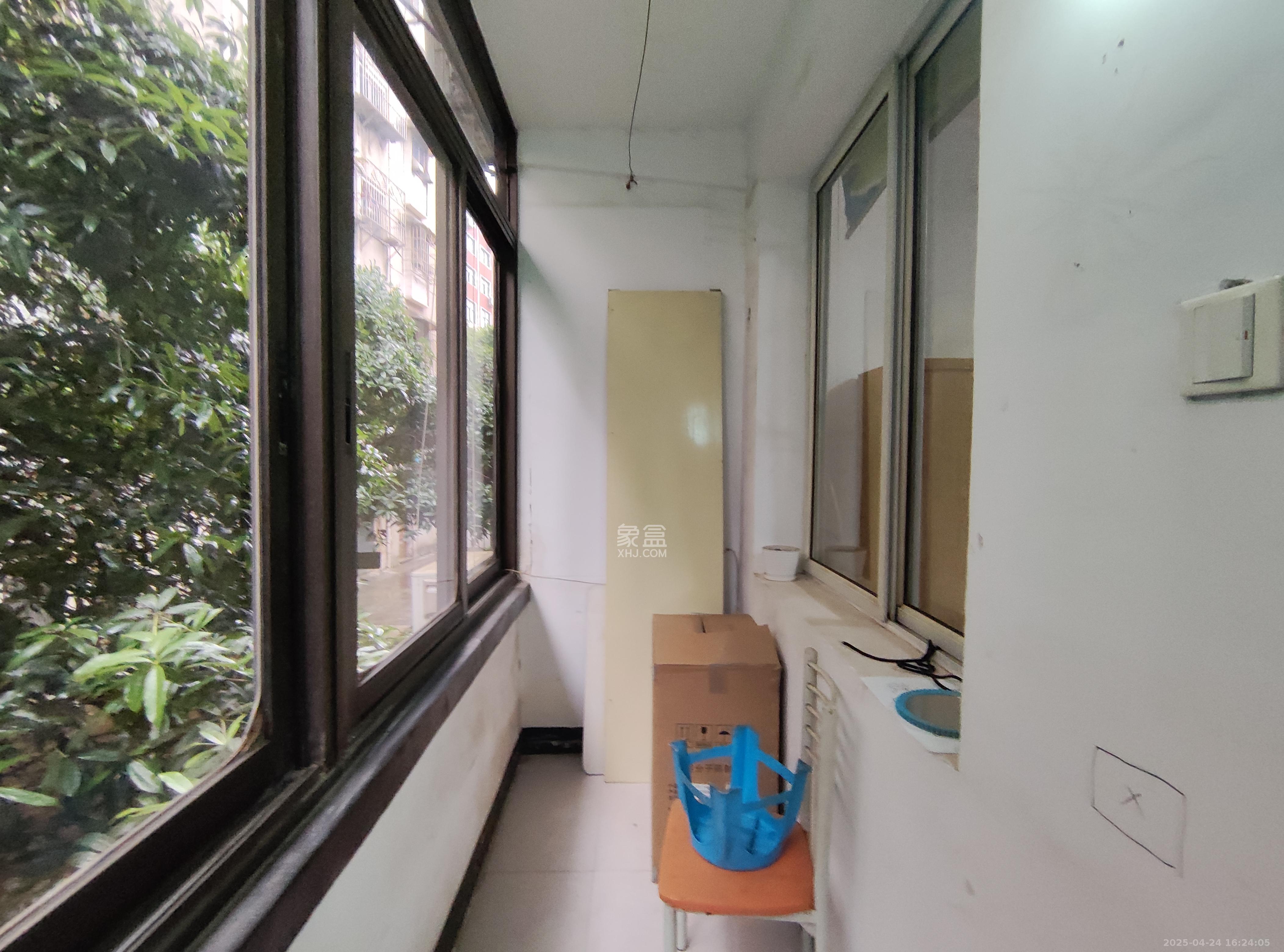 曾家湾13号生活区（友谊集团公司宿舍）  2室1厅1卫   1200.00元/月室内图1