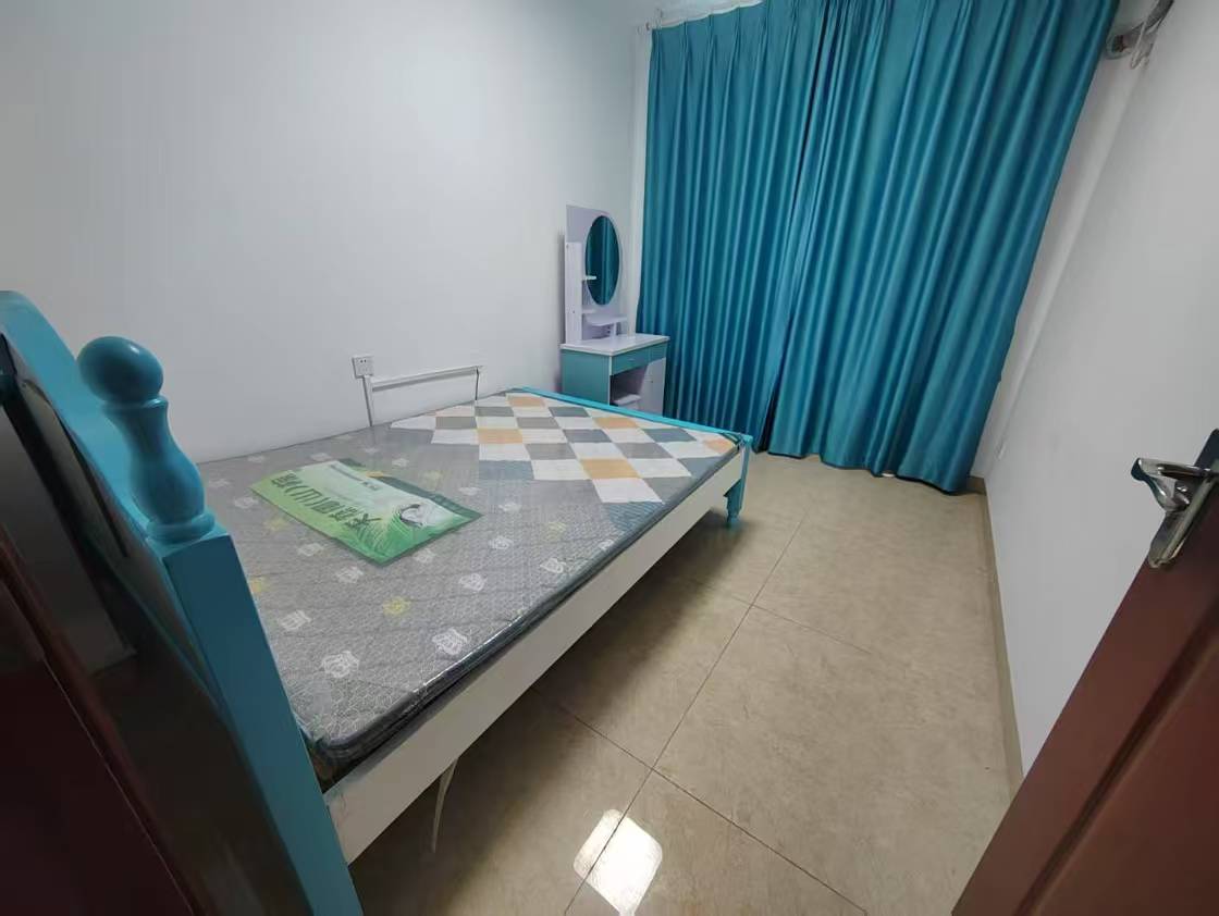 展兴高新花园  3室2厅2卫    3000.0元/月 展兴高新花园  3室2厅2卫    3000.0元/月室内图