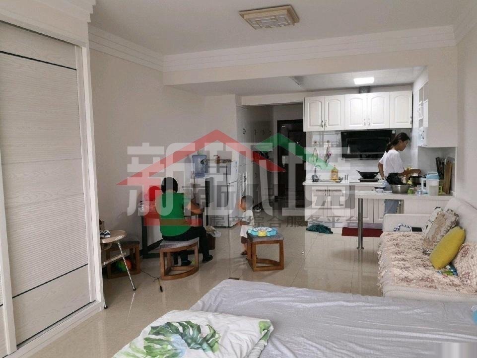 黄金大厦 1室1厅1卫 29.0万 黄金大厦 1室1厅1卫 29.0万客厅