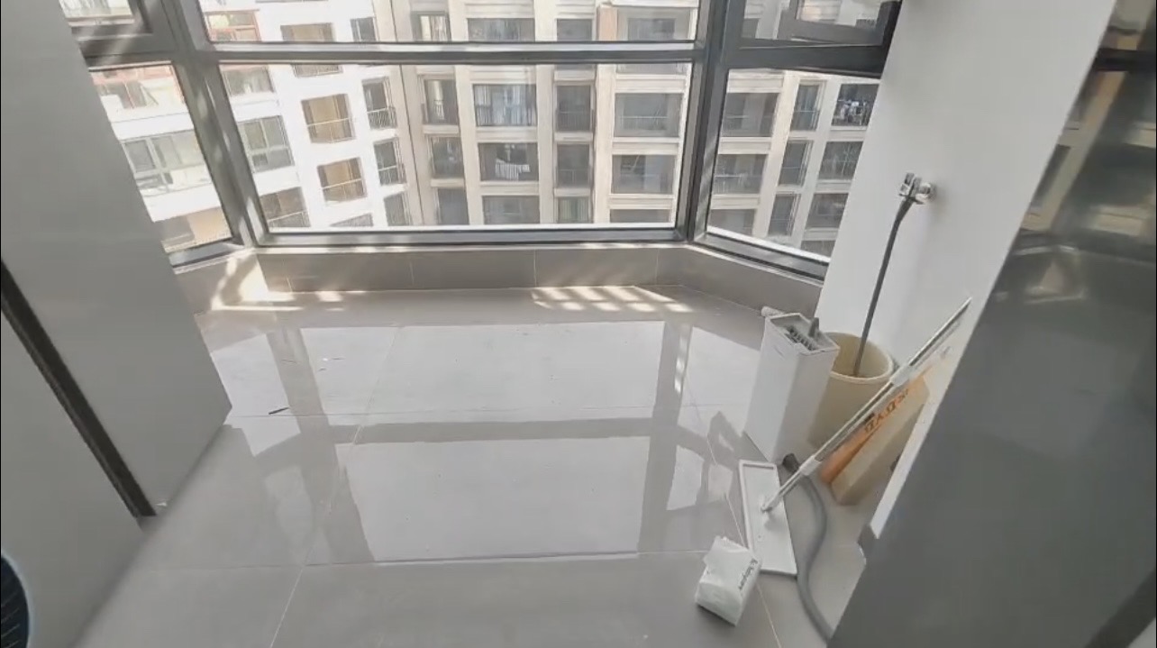 开维生态城  3室2厅2卫    150.0万 开维生态城  3室2厅2卫    150.0万室内图