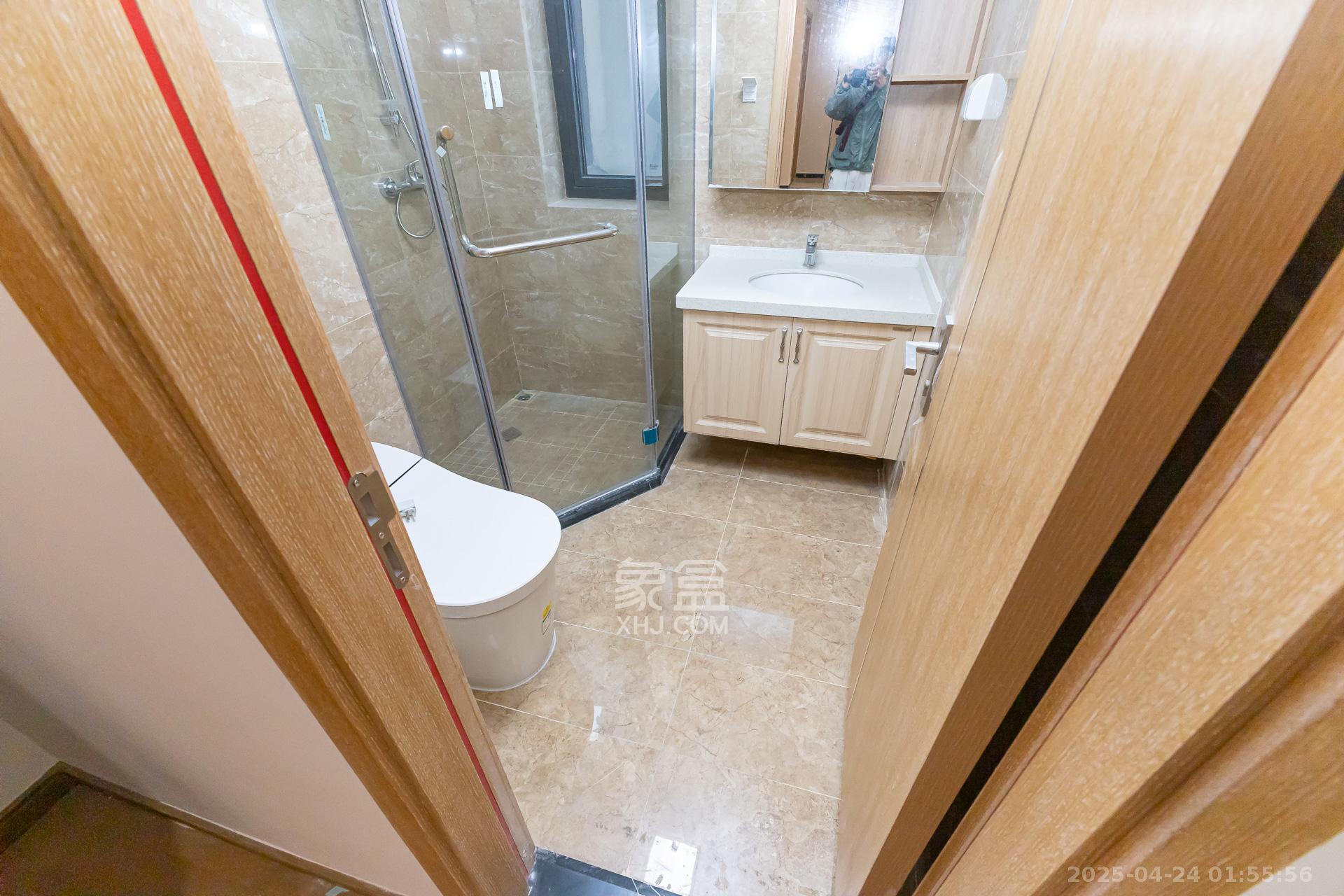 万润滨江天著 3室2厅2卫 125.0万 万润滨江天著 3室2厅2卫 125.0万卫生间