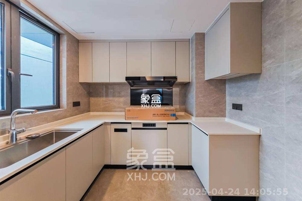 轨道万科悦府  3室2厅1卫    3300.0元/月 轨道万科悦府  3室2厅1卫    3300.0元/月室内图