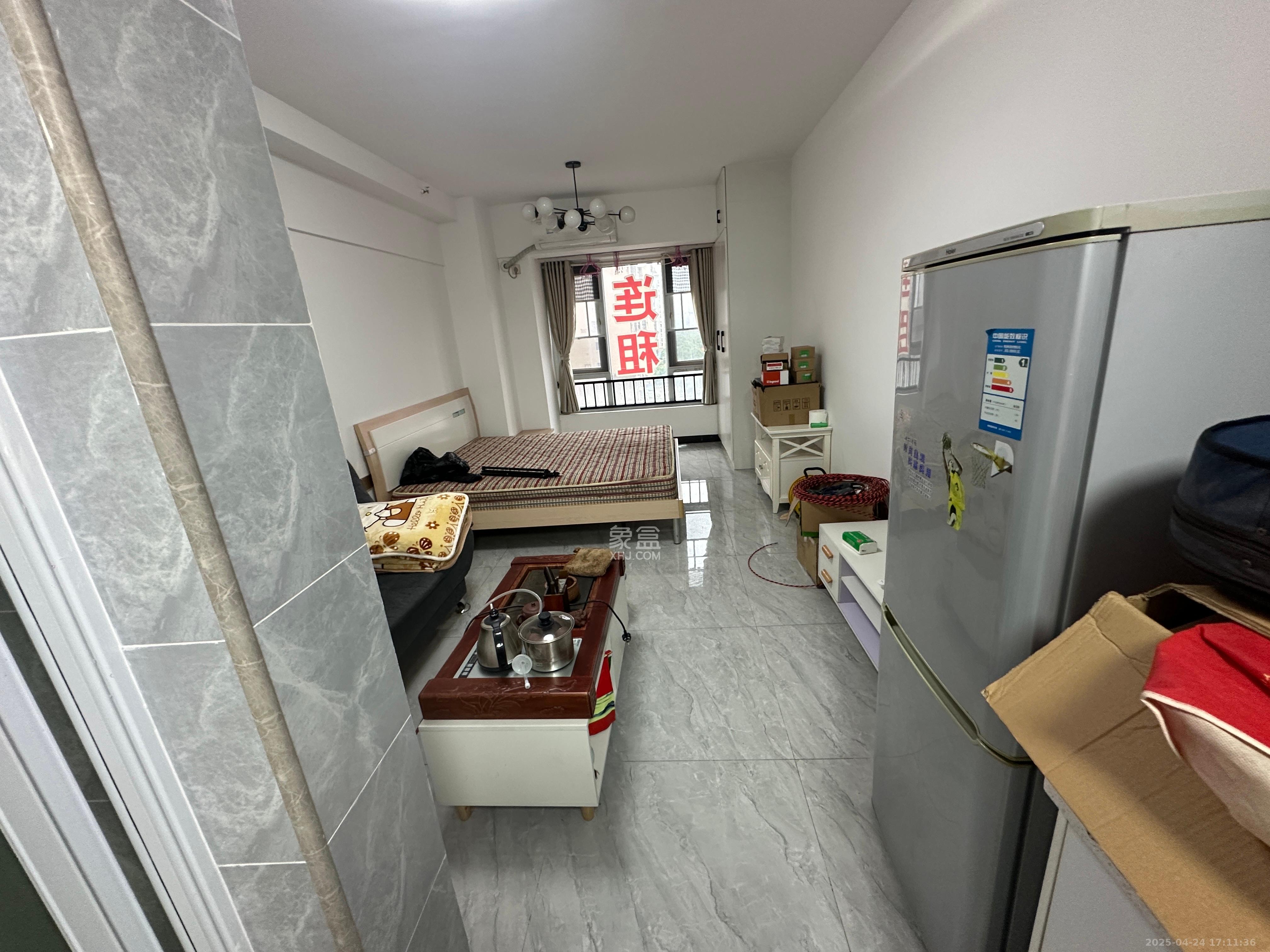 合能枫丹丽舍（柏悦名苑)  1室1厅1卫   1200.00元/月室内图