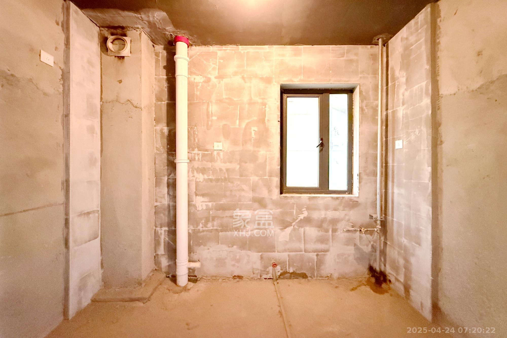 澳海澜庭 3室2厅1卫 69.5万 澳海澜庭 3室2厅1卫 69.5万厨房