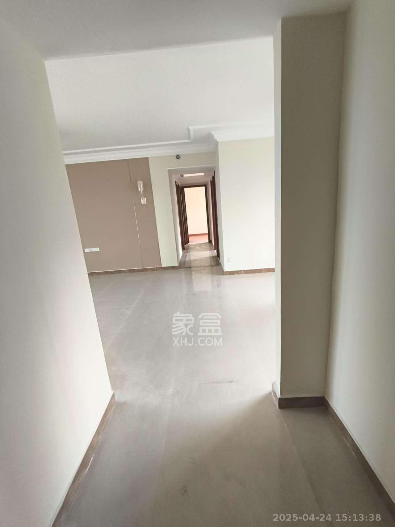 恒大翡翠华庭  4室2厅2卫   1200.00元/月