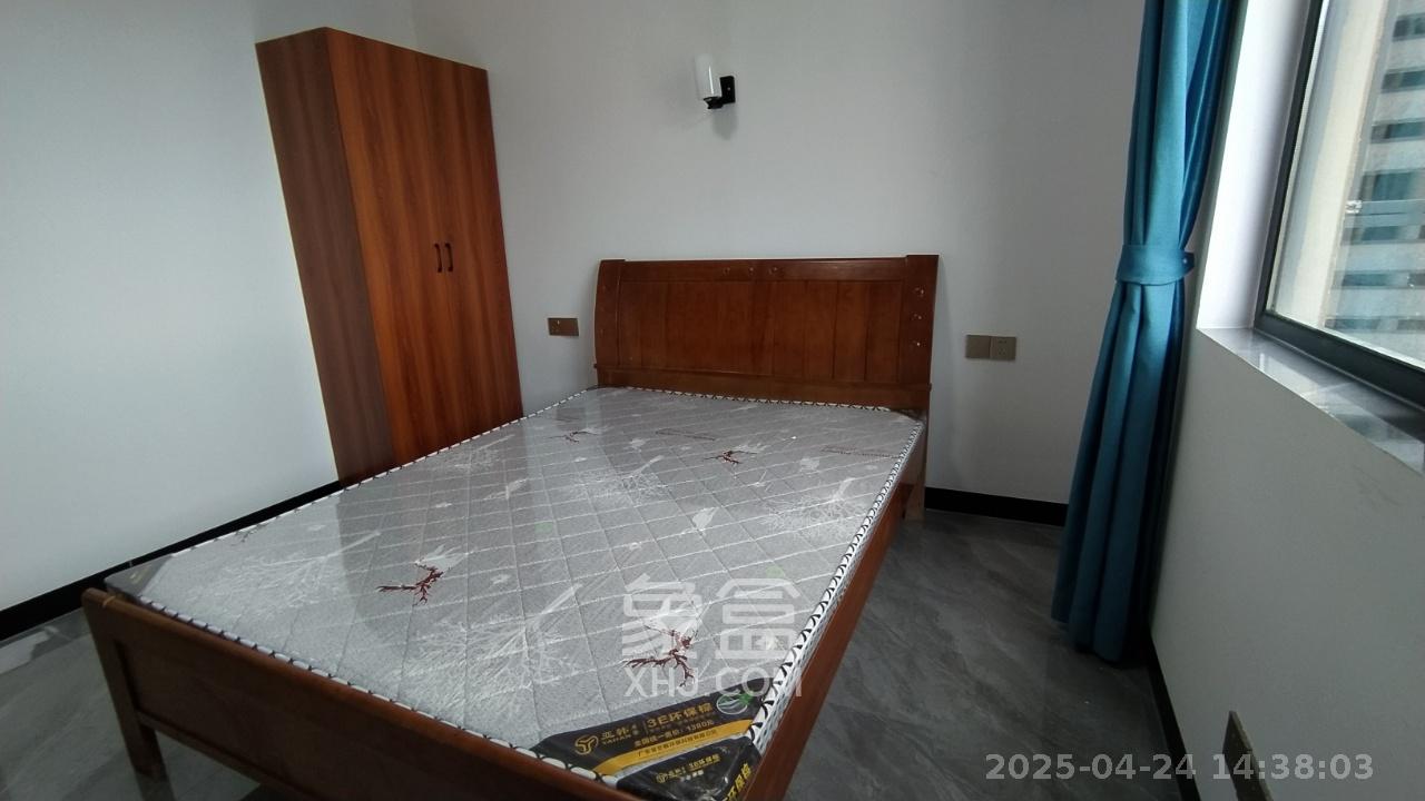 澳海澜庭  3室2厅2卫   1800.00元/月室内图