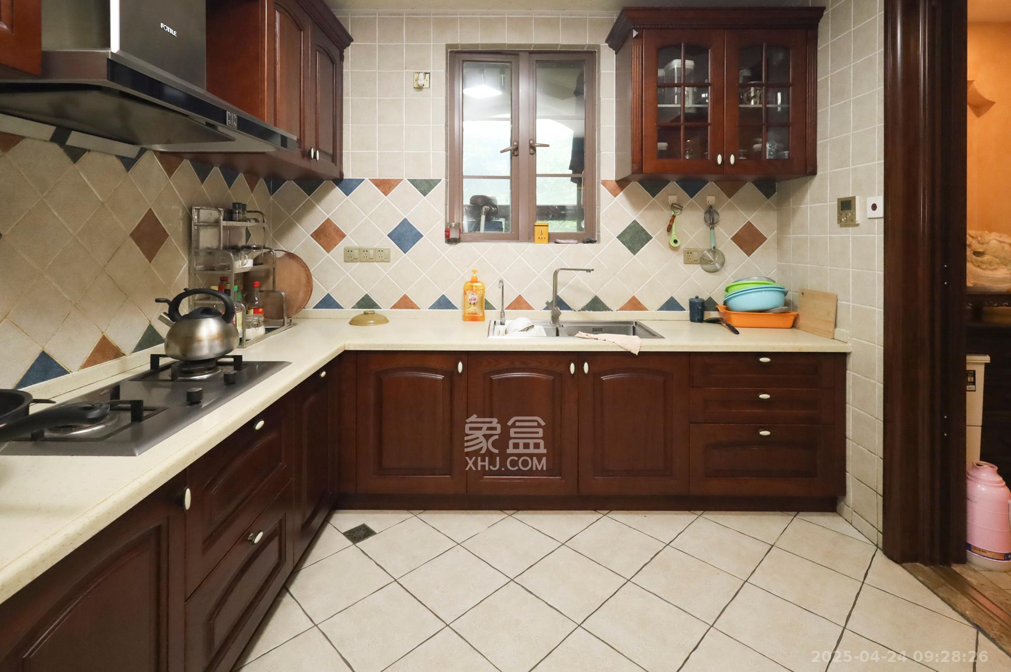 万业巴厘岛 1室0厅0卫 450.0万 万业巴厘岛 1室0厅0卫 450.0万厨房