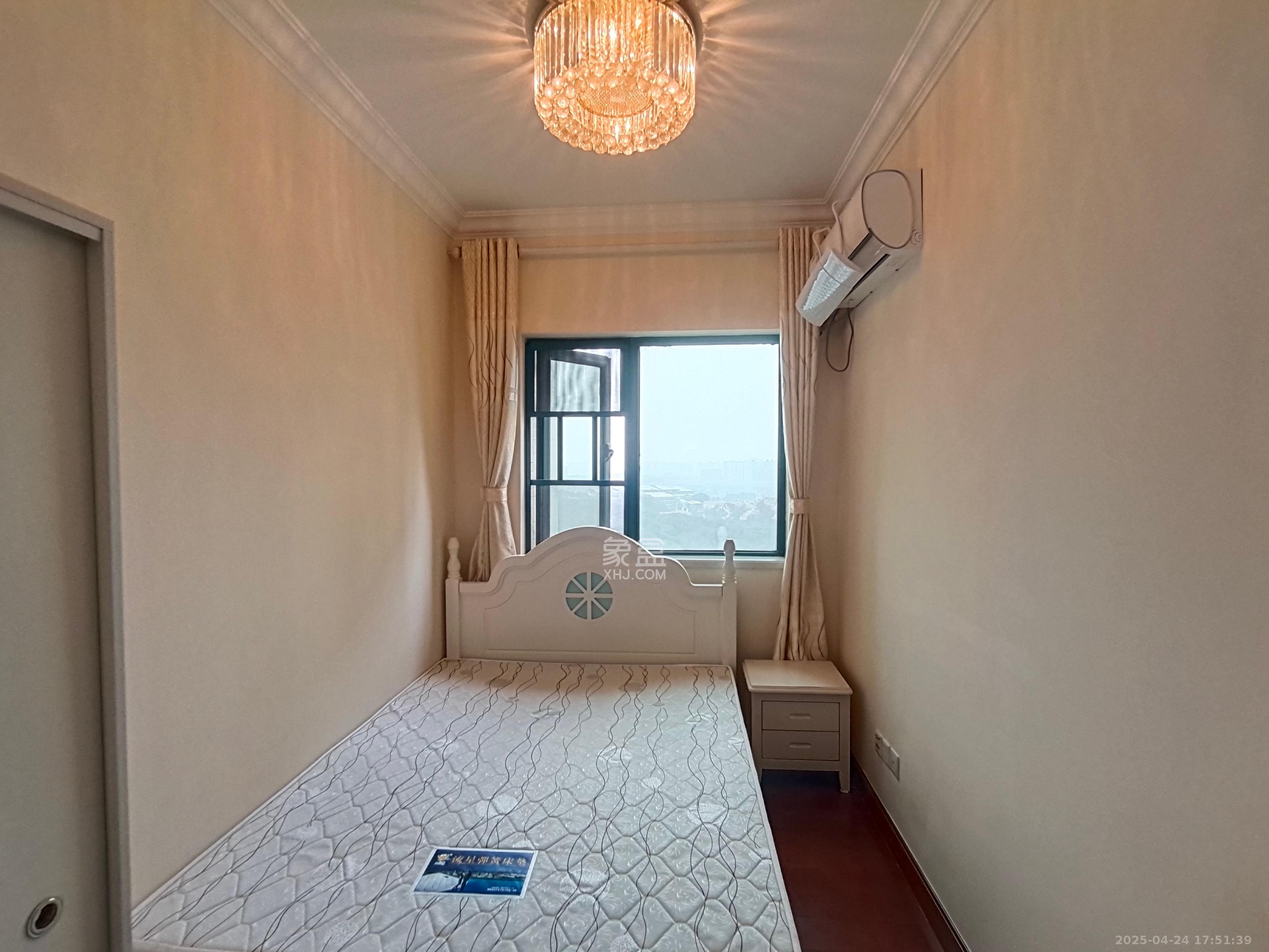 恒大雅苑 3室2厅1卫 2600.0元/月 恒大雅苑 3室2厅1卫 2600.0元/月室内图