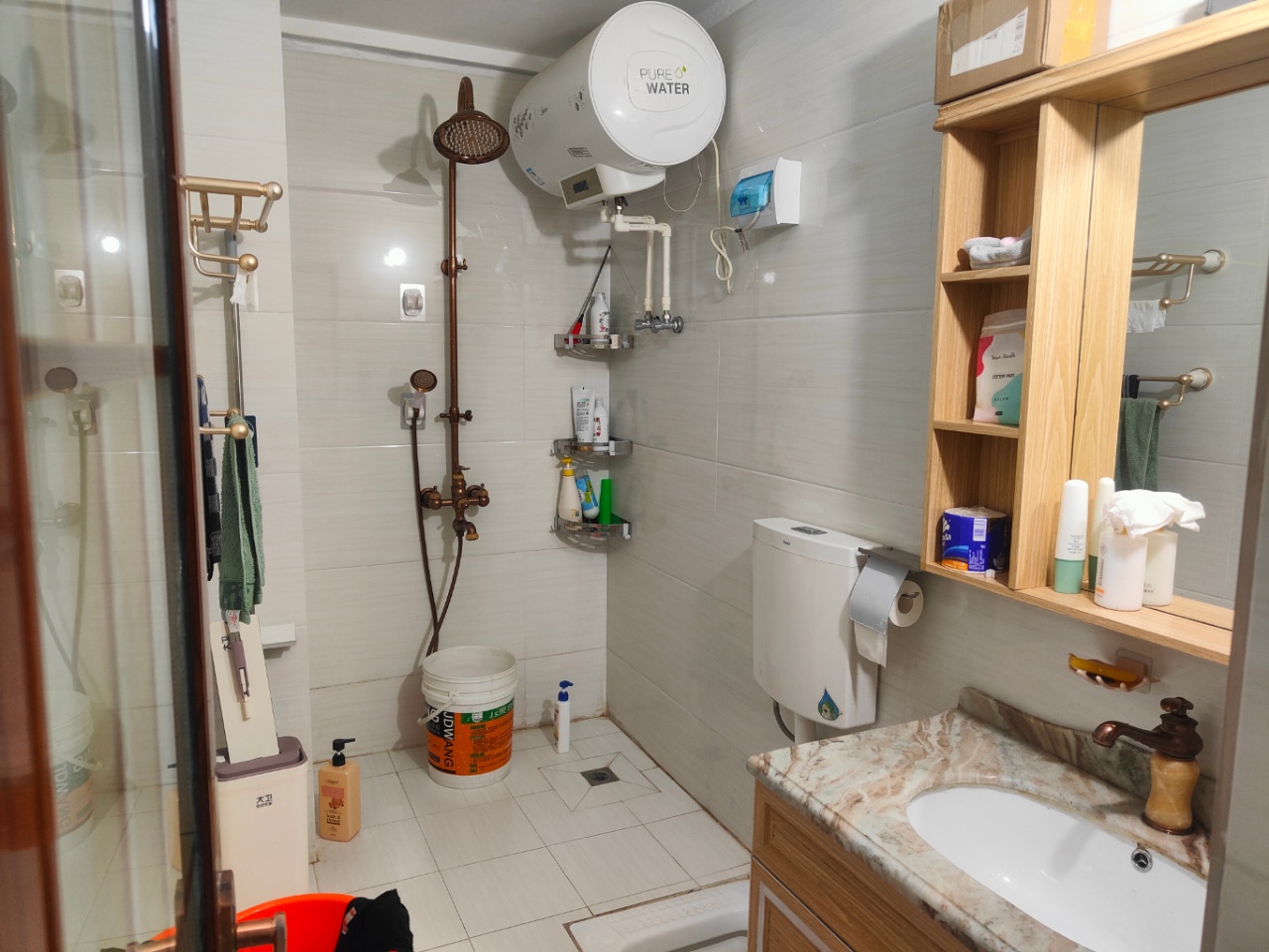 滨江花城  2室1厅1卫    69.0万 滨江花城  2室1厅1卫    69.0万室内图