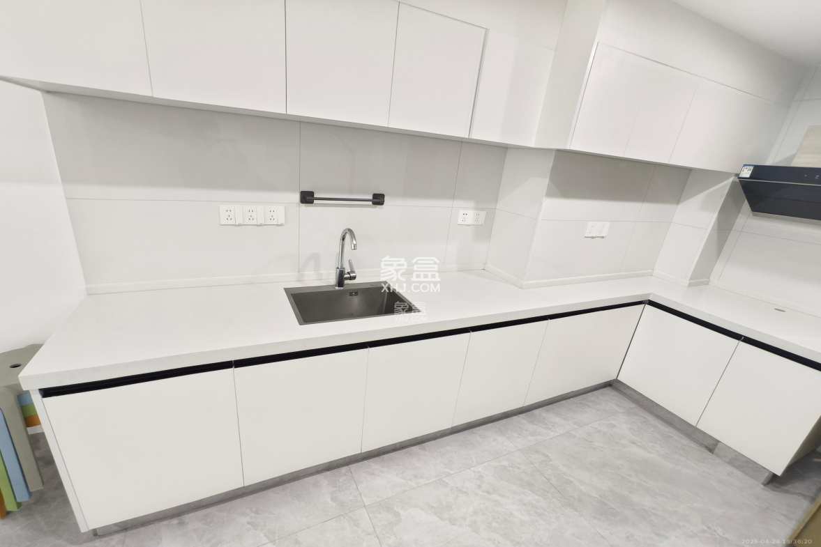 福晟翡翠湾 2室1厅1卫 2200.0元/月 福晟翡翠湾 2室1厅1卫 2200.0元/月室内图