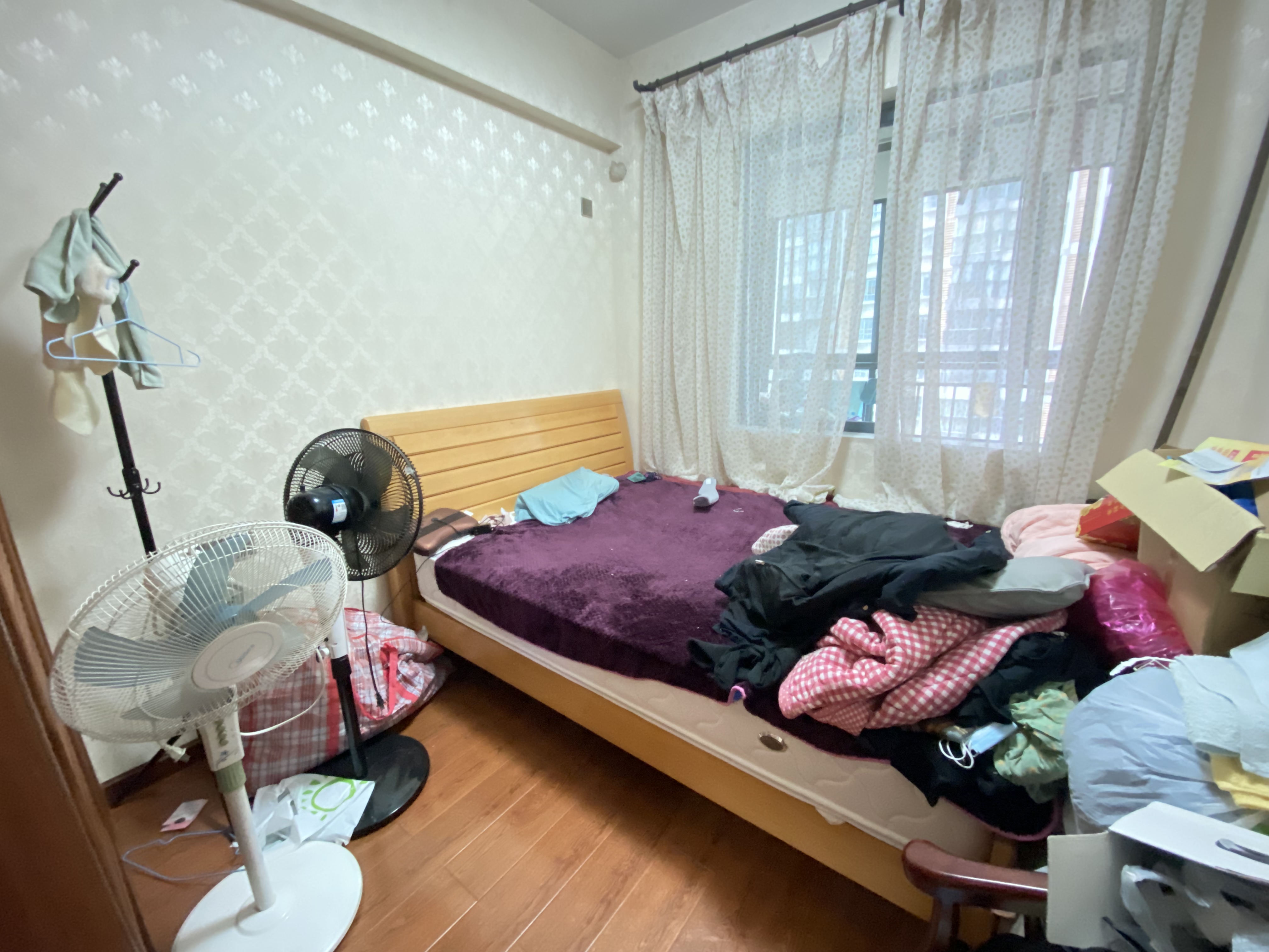 珠江愉景新城  3室2厅2卫   1500.00元/月