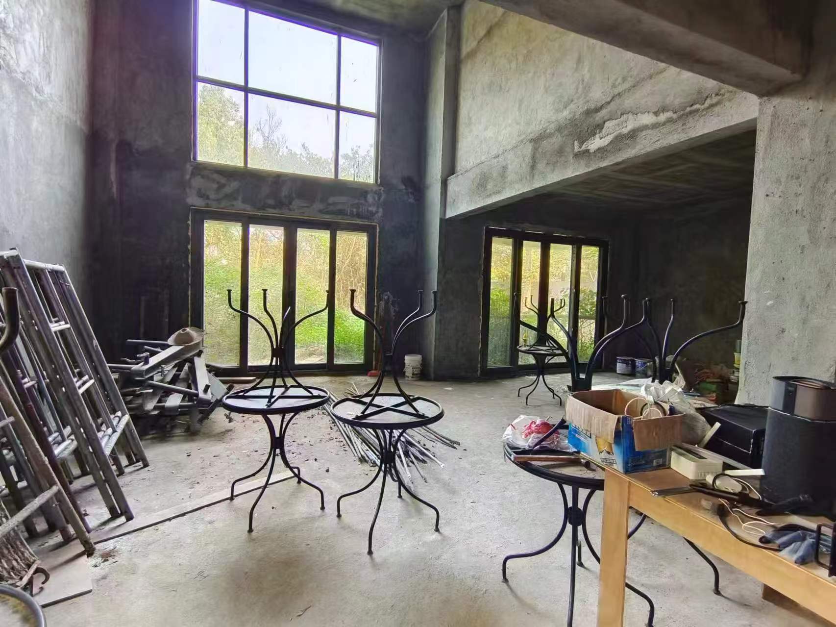 海景壹号 6室2厅4卫 2100.0万 海景壹号 6室2厅4卫 2100.0万客厅