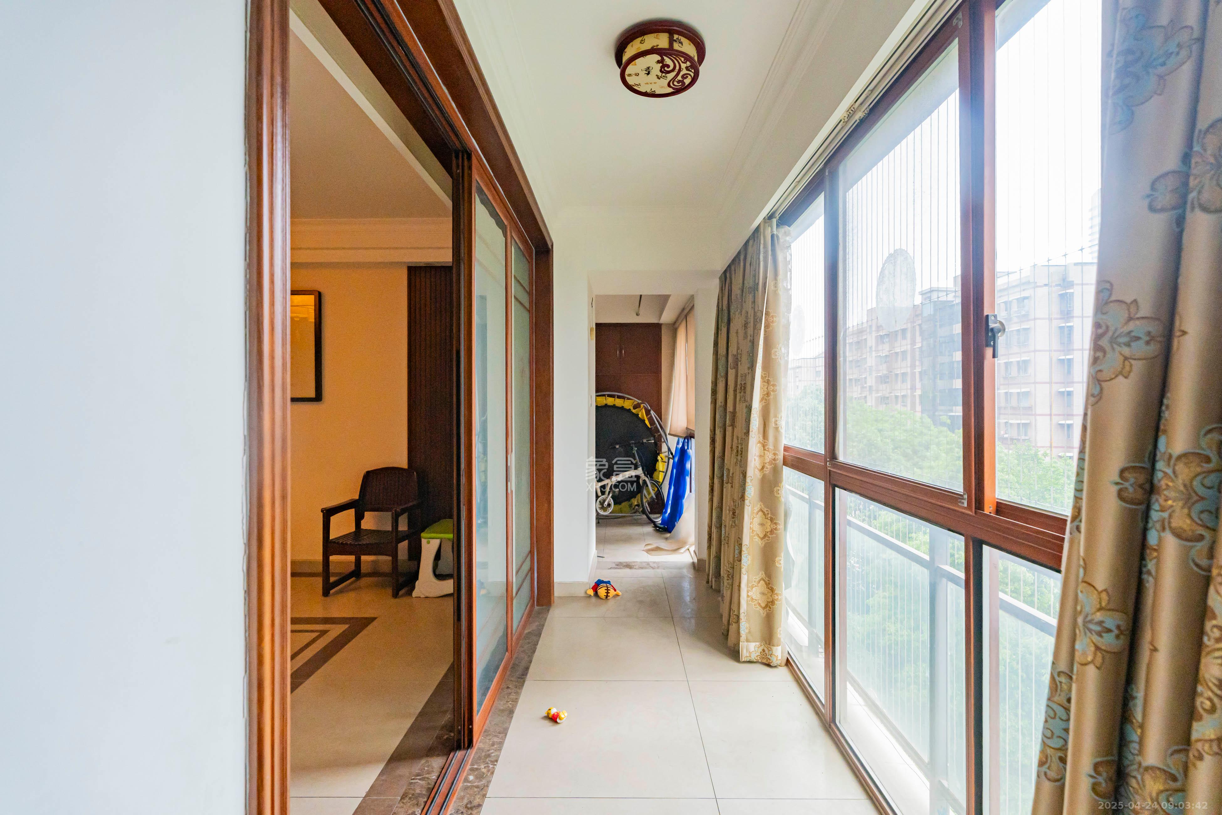 归心苑 4室2厅2卫 5000.0元/月 归心苑 4室2厅2卫 5000.0元/月室内图