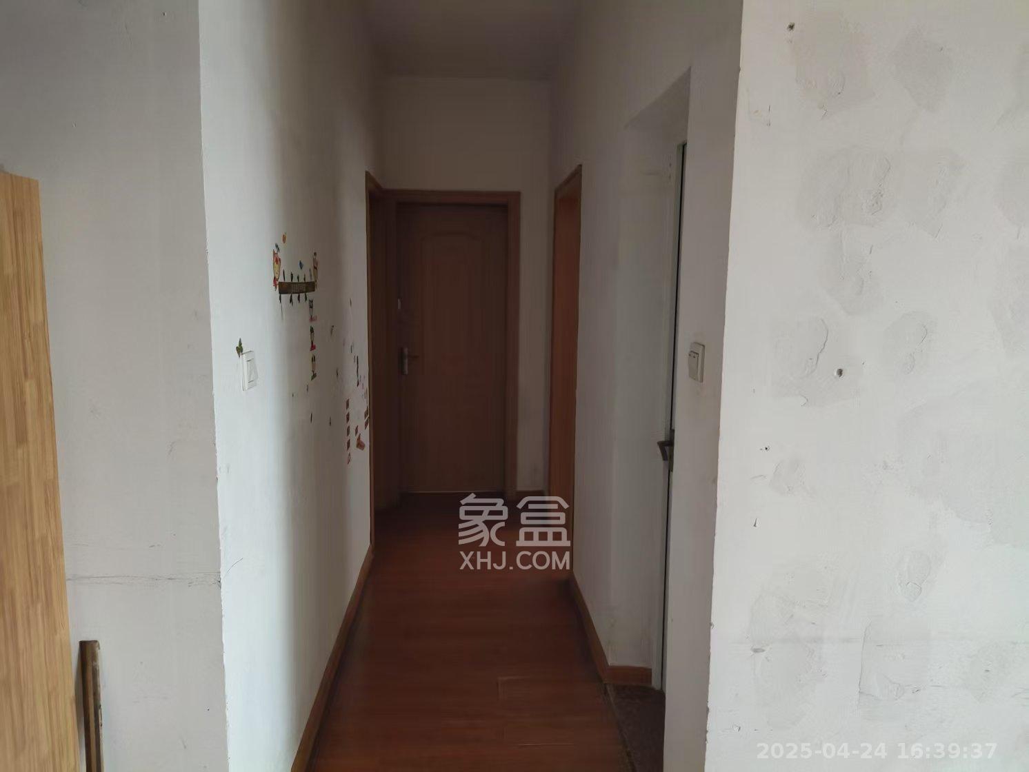 星城国际  3室2厅2卫    1500.0元/月室内图