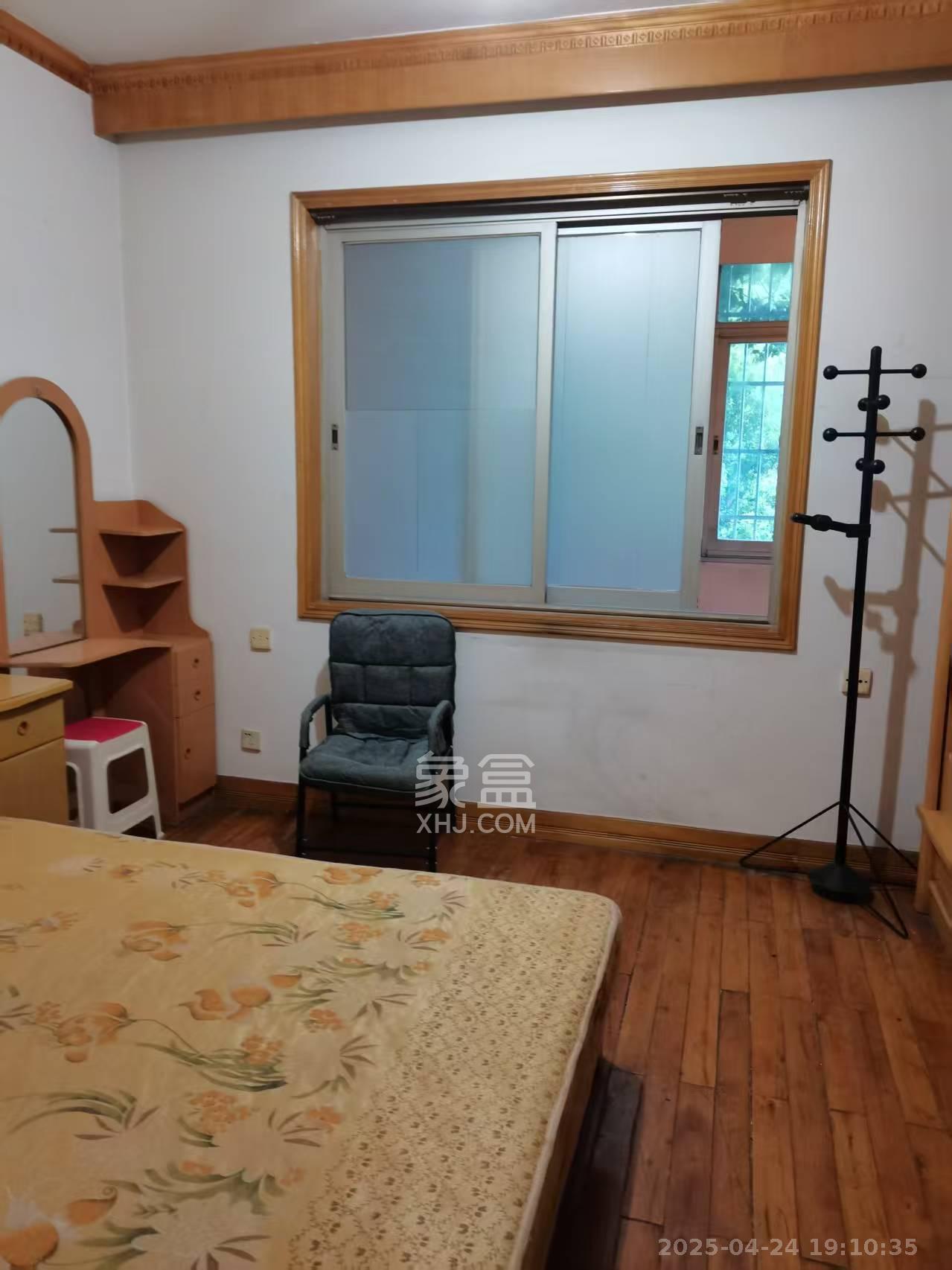 二机小区 2室1厅1卫 1600.0元/月 二机小区 2室1厅1卫 1600.0元/月室内图