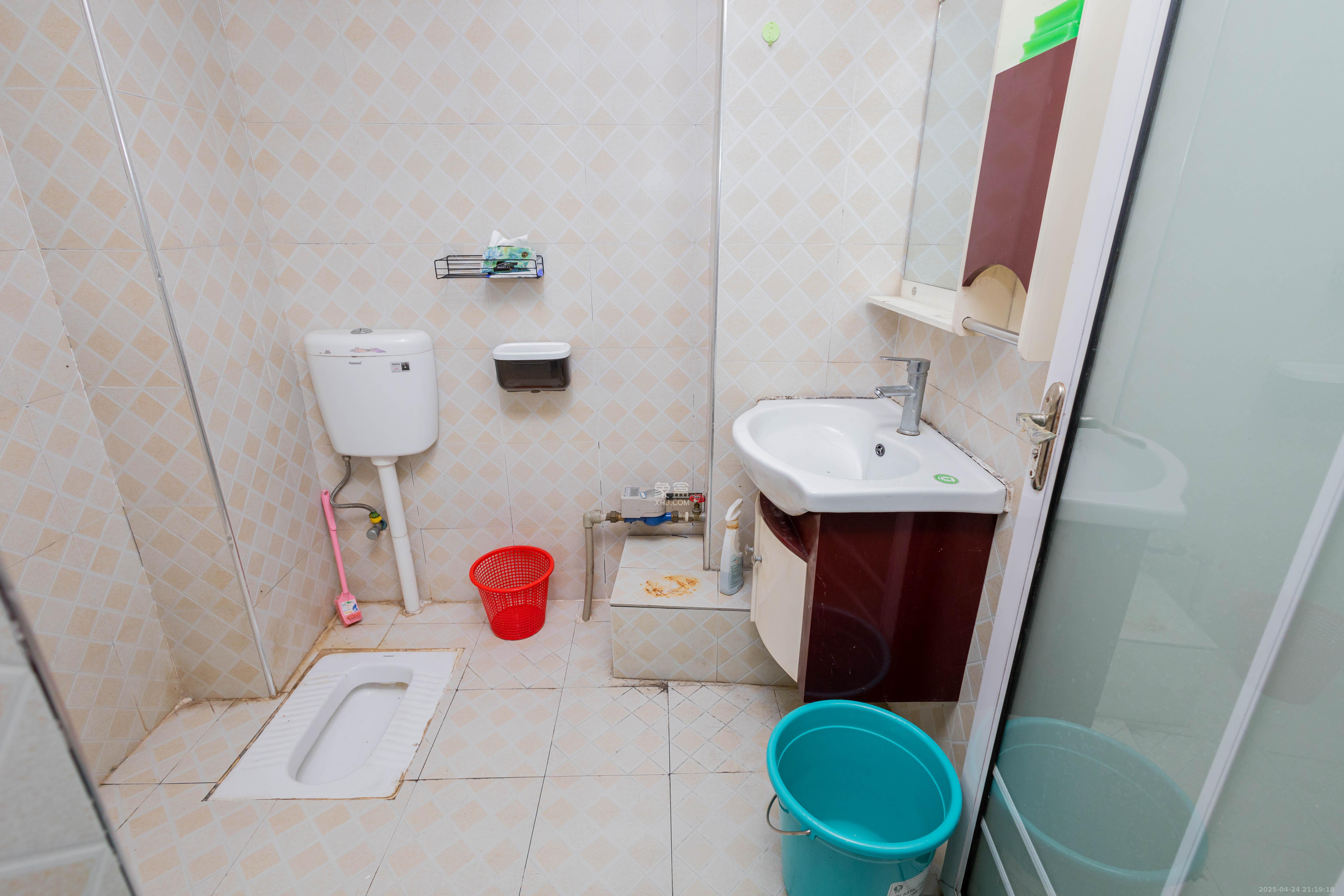 光明城市(星辰青年城) 1室1厅1卫 18.0万 光明城市(星辰青年城) 1室1厅1卫 18.0万卫生间