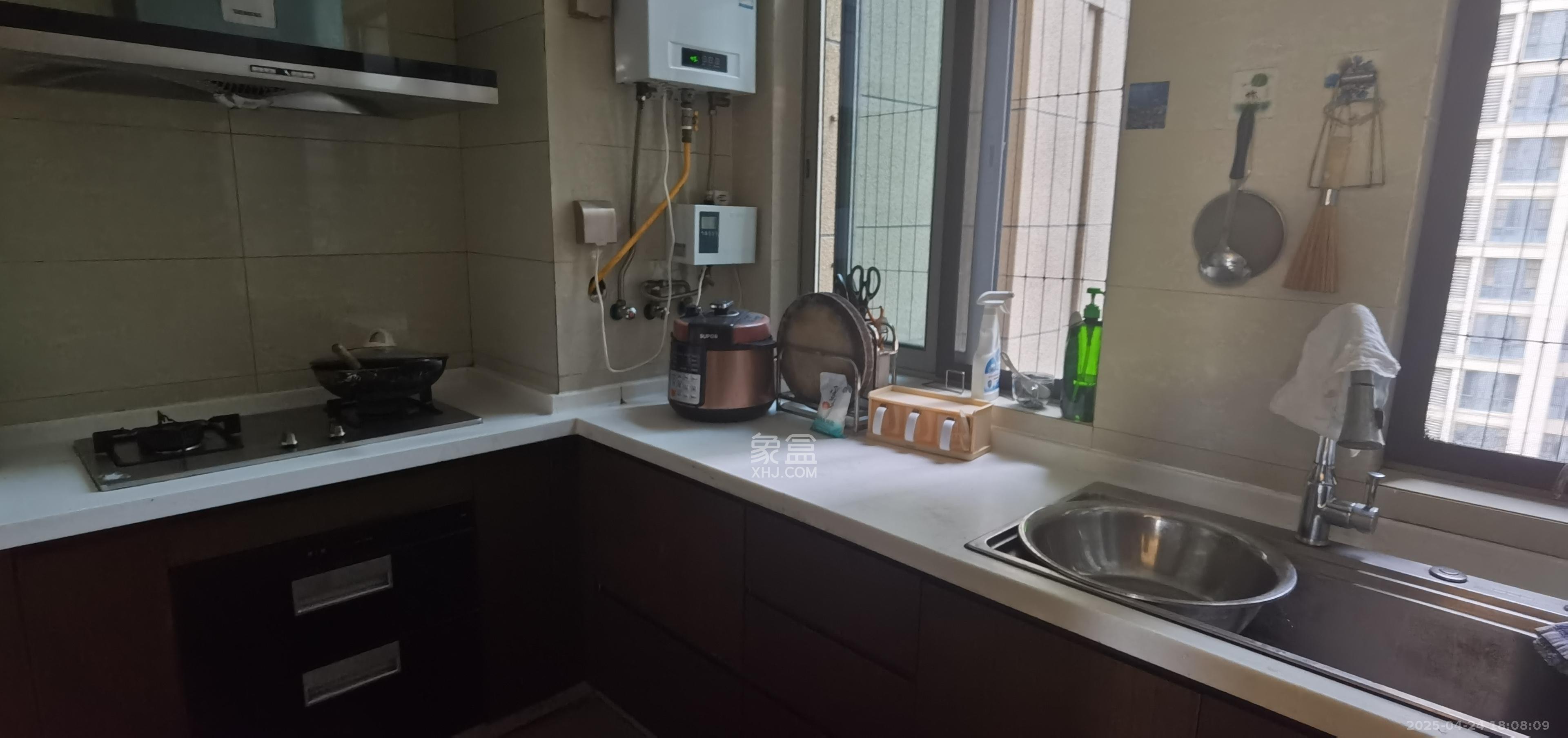 梅溪湖金茂府(金茂广场)(金茂览秀城) 4室2厅2卫 4500.0元/月 梅溪湖金茂府(金茂广场)(金茂览秀城) 4室2厅2卫 4500.0元/月室内图