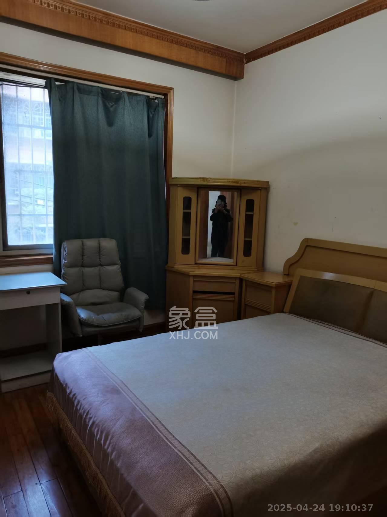 二机小区 2室1厅1卫 1600.0元/月 二机小区 2室1厅1卫 1600.0元/月室内图