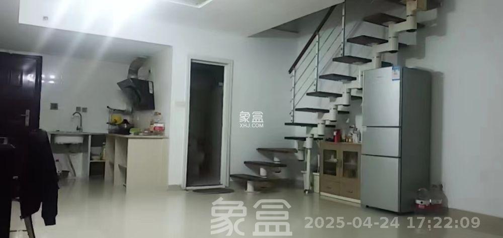 中瀚财富广场  3室2厅2卫    35.0万 中瀚财富广场  3室2厅2卫    35.0万室内图