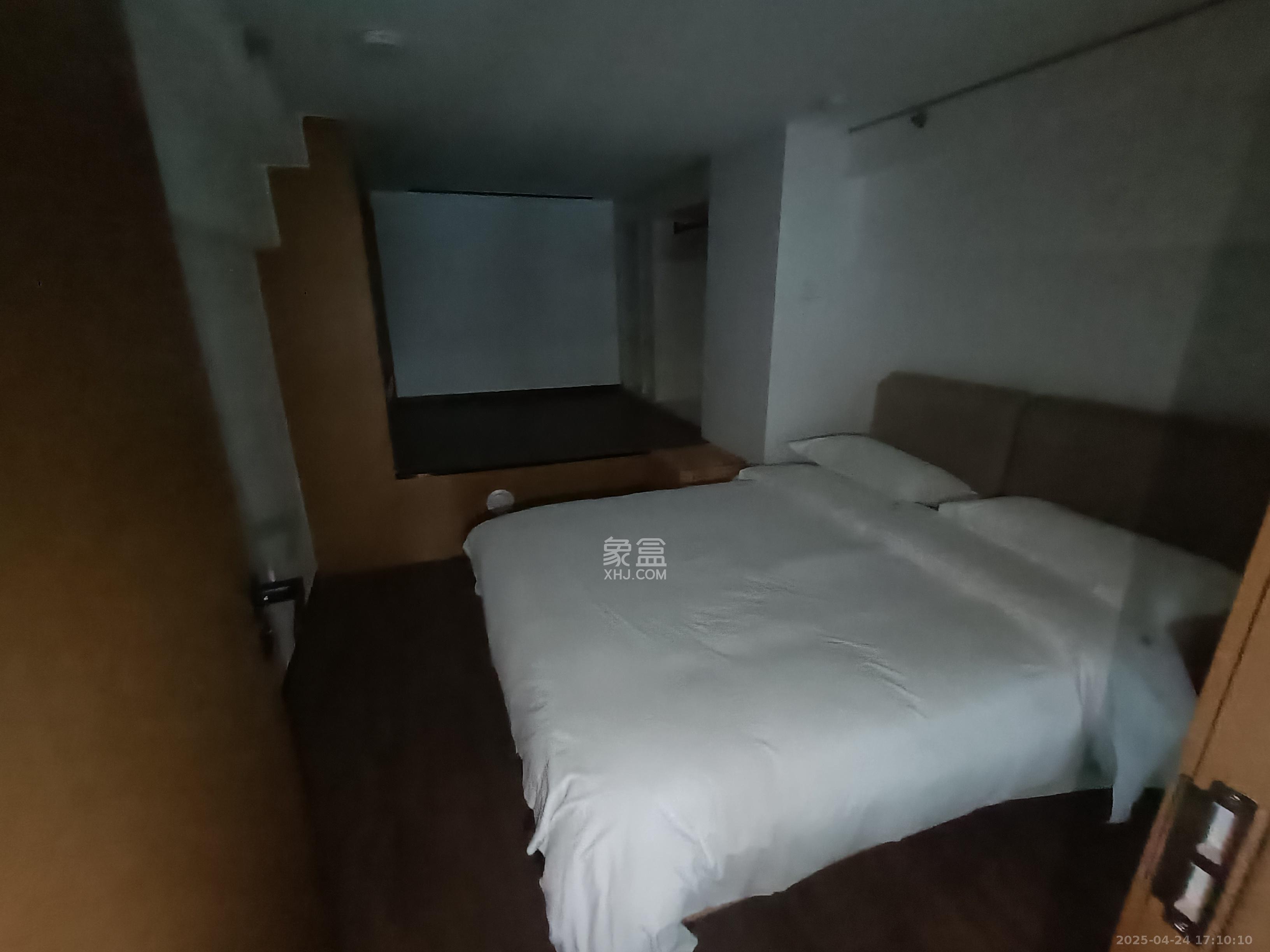 敬天广场  1室1厅1卫   2700.00元/月室内图