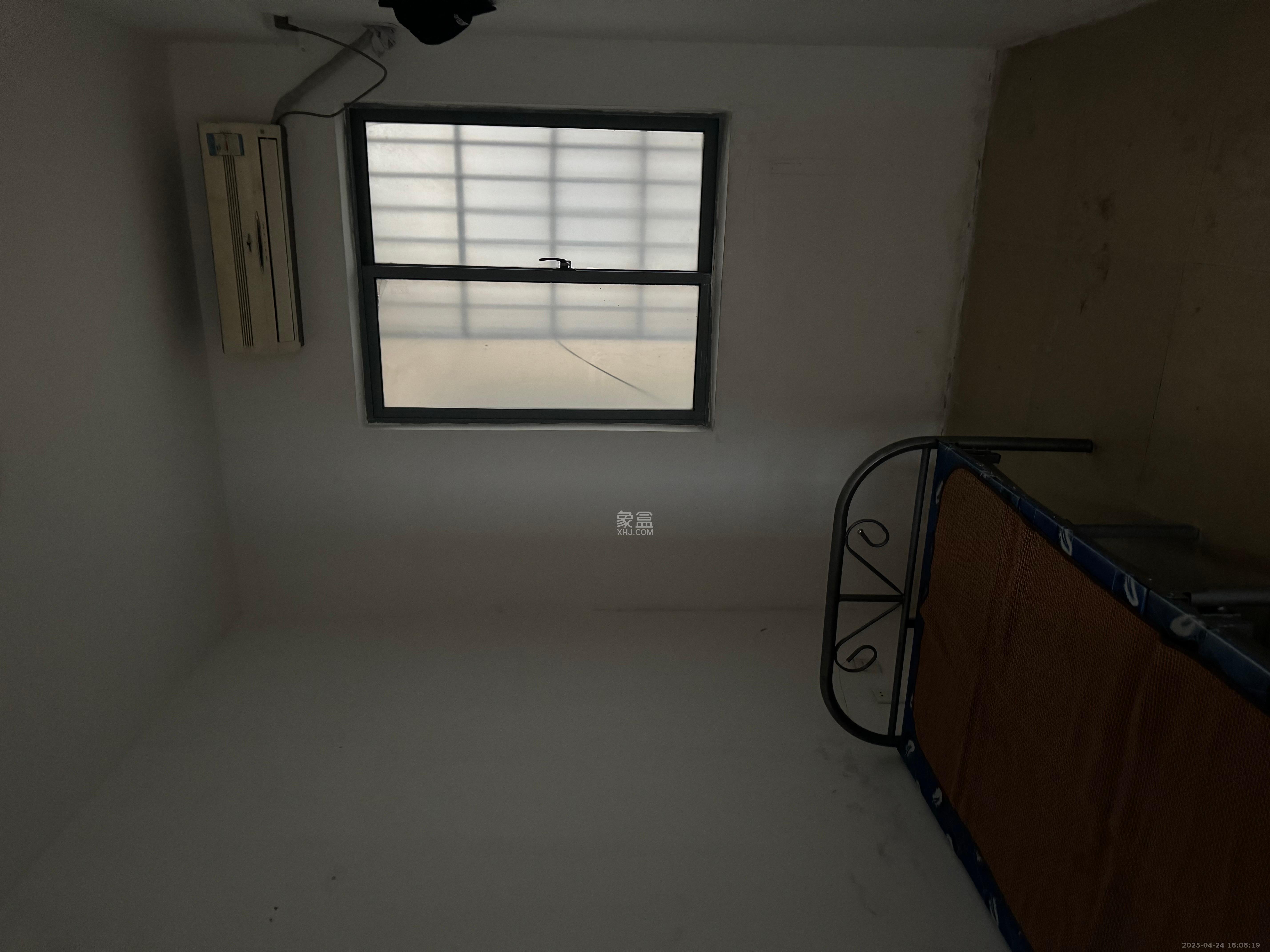 雄新水印廊桥(雄新华府) 3室2厅1卫 1600.0元/月 雄新水印廊桥(雄新华府) 3室2厅1卫 1600.0元/月室内图